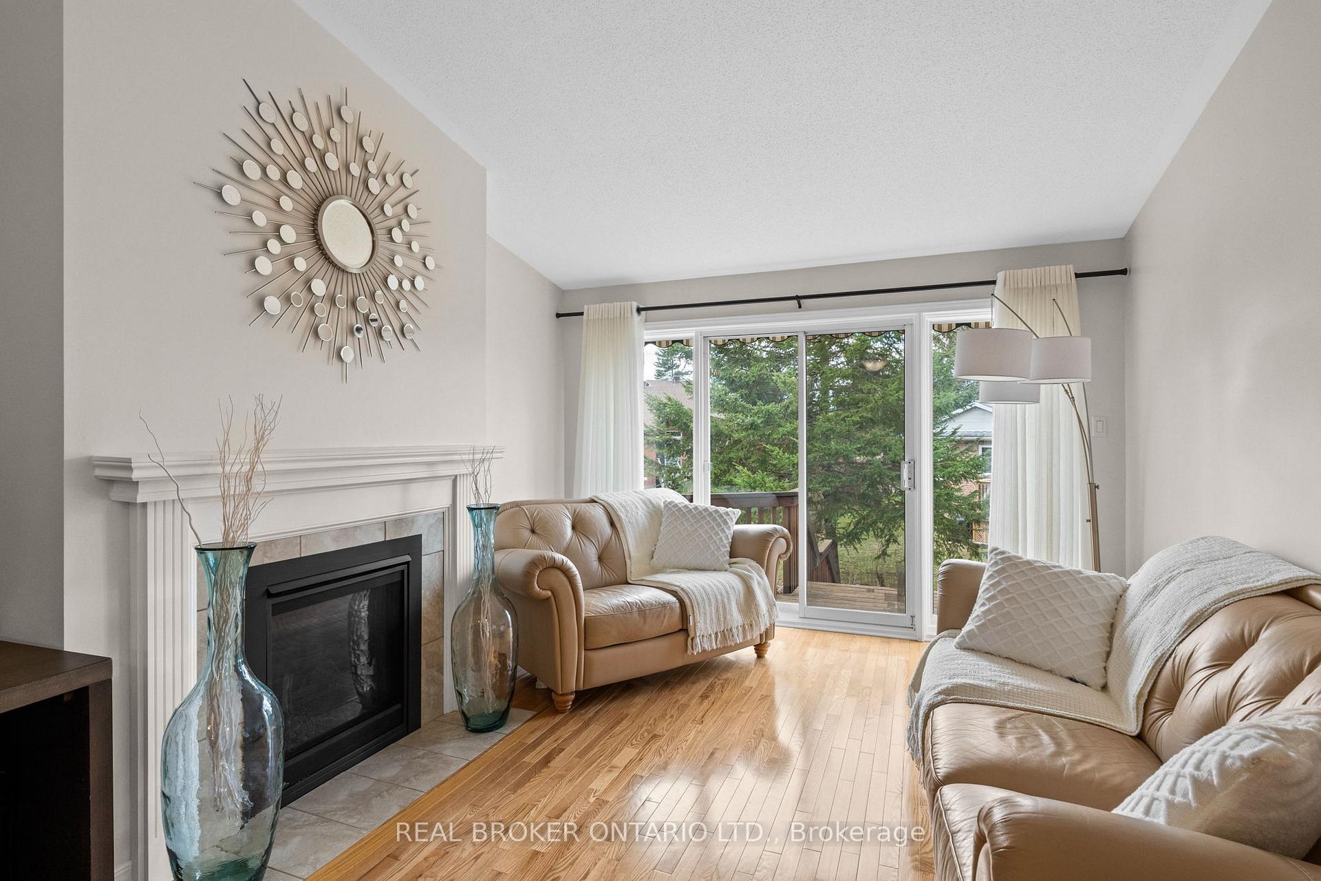 Photo 14 of 34 Bunting Lane, Ottawa, Kanata - Bridlewood — HOMEH