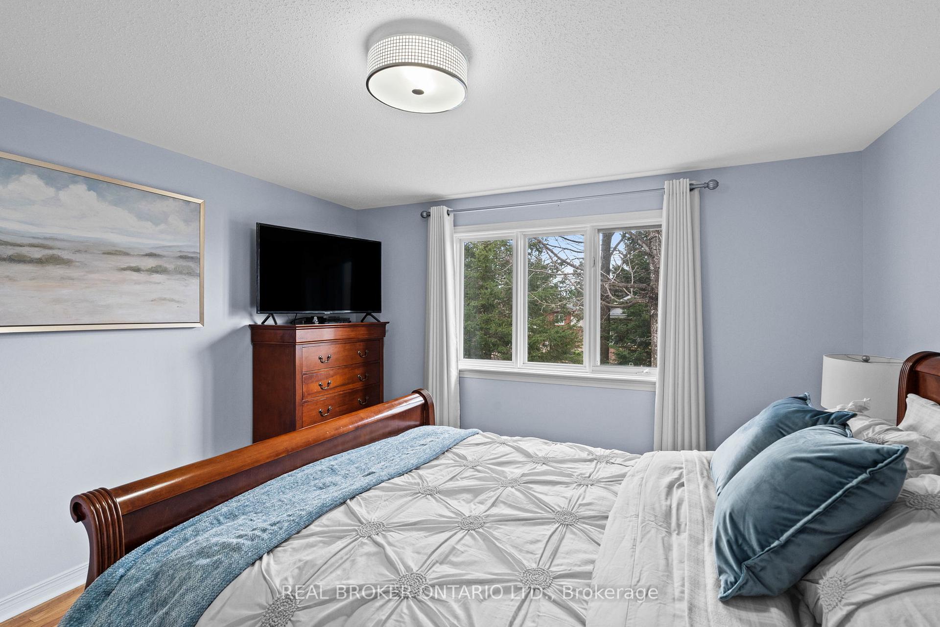 Photo 18 of 34 Bunting Lane, Ottawa, Kanata - Bridlewood — HOMEH