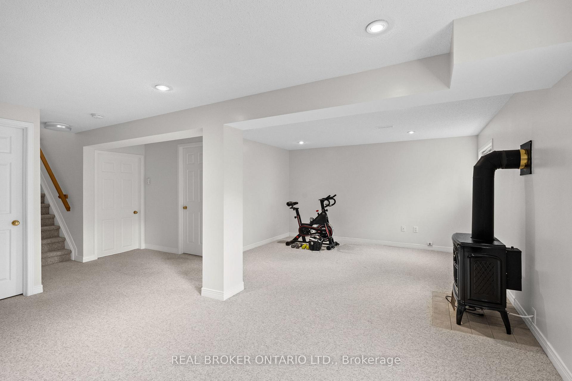Photo 28 of 34 Bunting Lane, Ottawa, Kanata - Bridlewood — HOMEH
