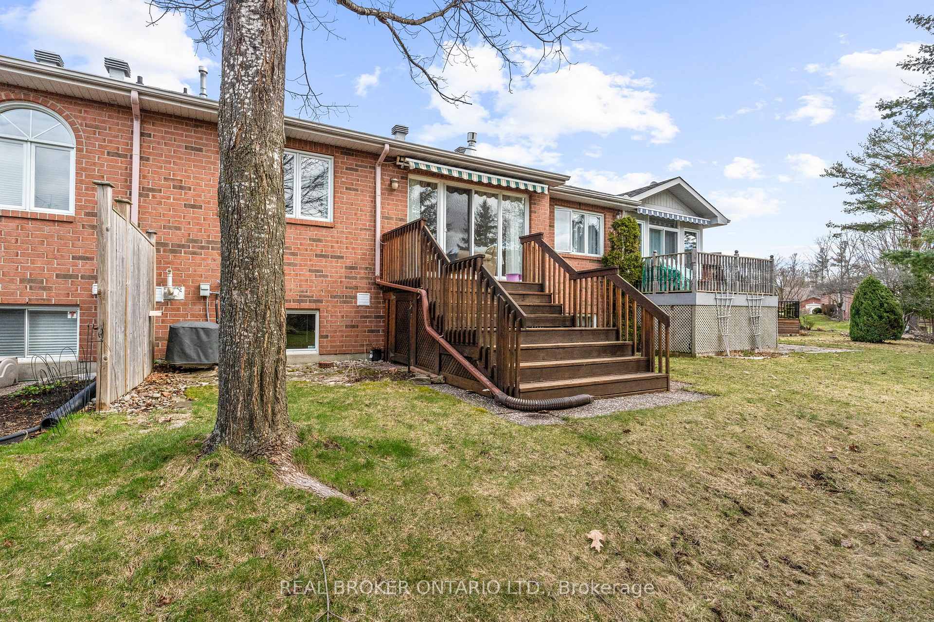 Photo 33 of 34 Bunting Lane, Ottawa, Kanata - Bridlewood — HOMEH