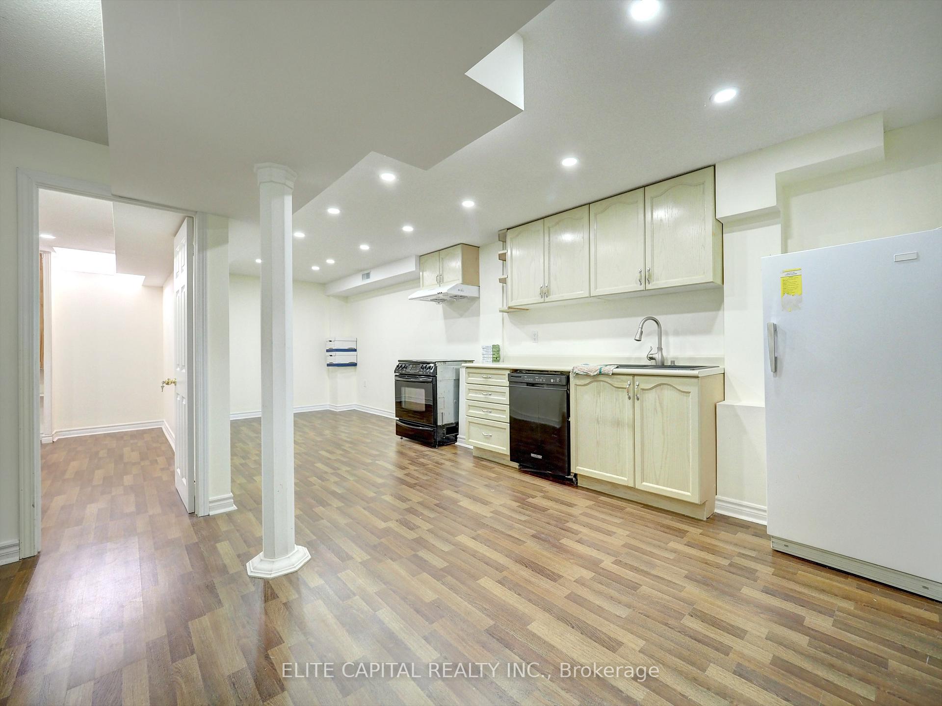 Front of Unit Bsmt, 783 Bur Oak Avenue