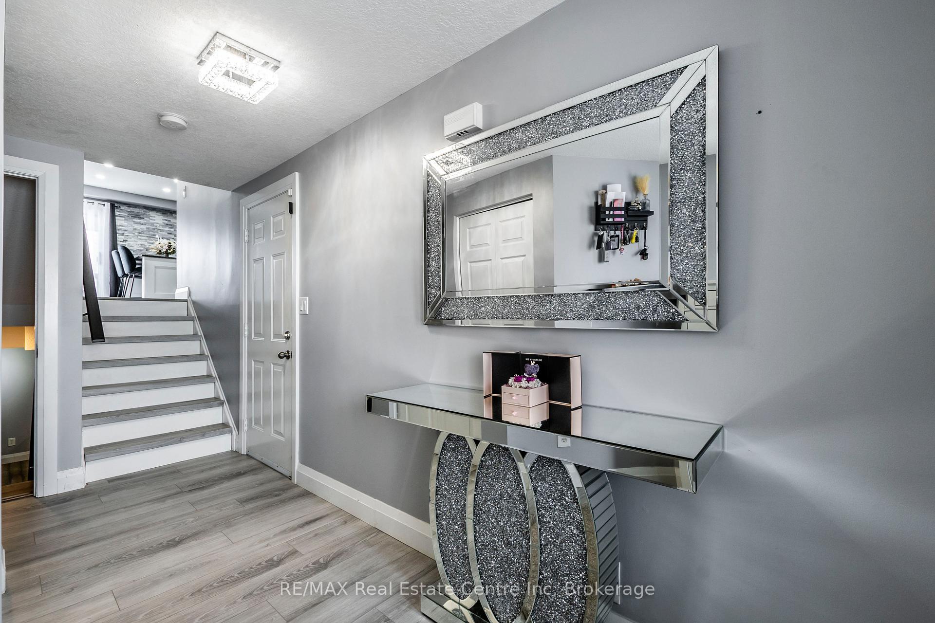 Photo 4 of 89 Max Becker Drive, Kitchener — HOMEH
