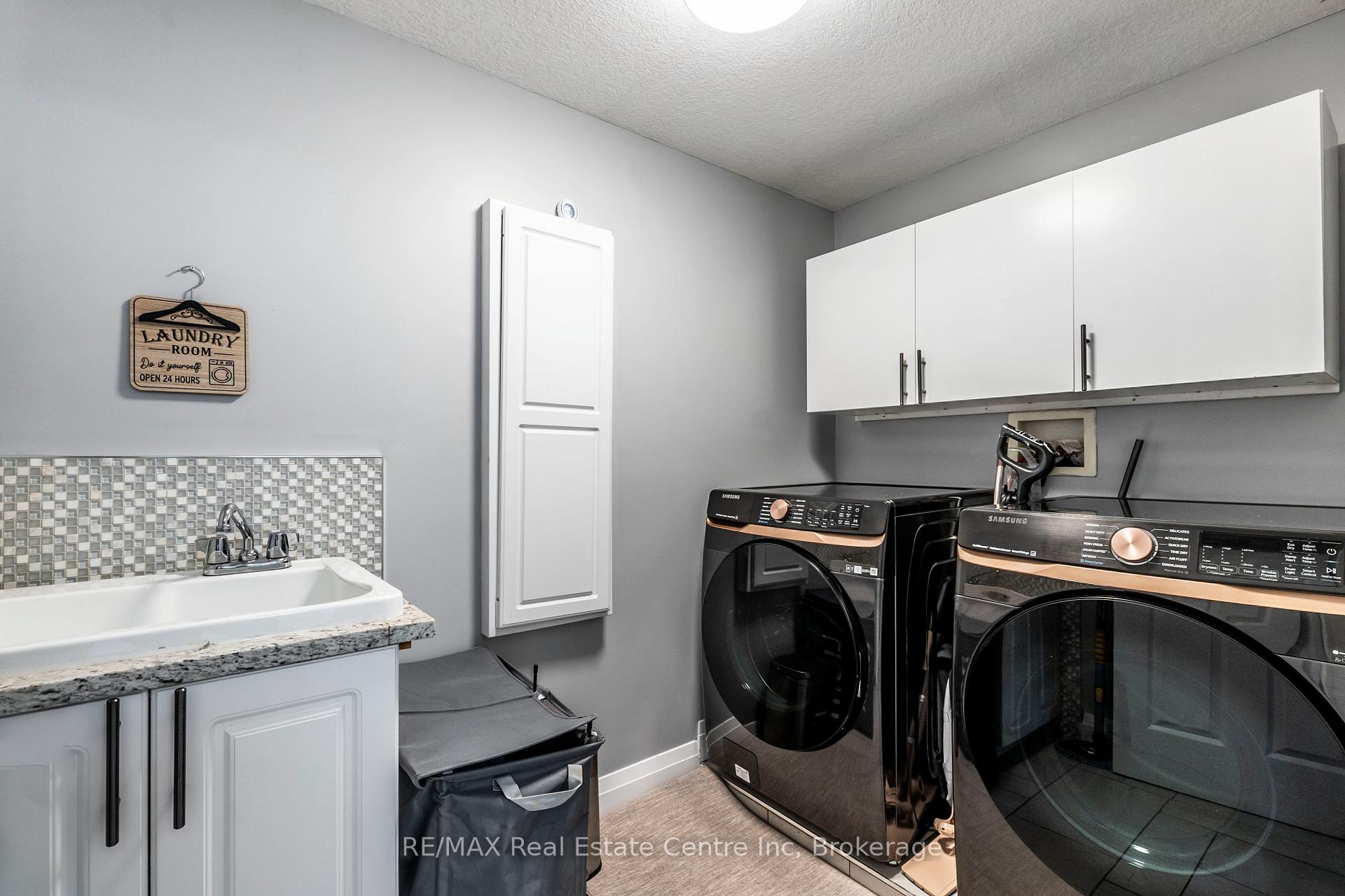 Photo 10 of 89 Max Becker Drive, Kitchener — HOMEH