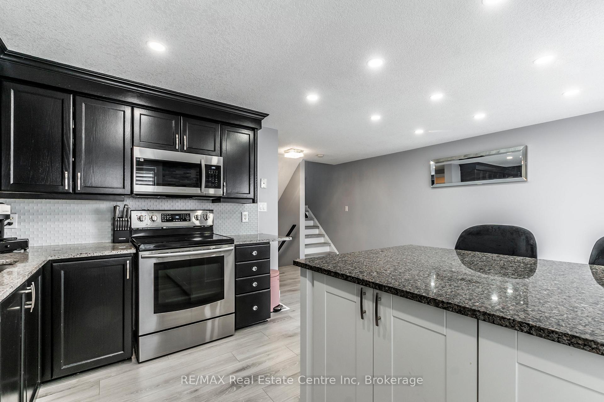 Photo 11 of 89 Max Becker Drive, Kitchener — HOMEH