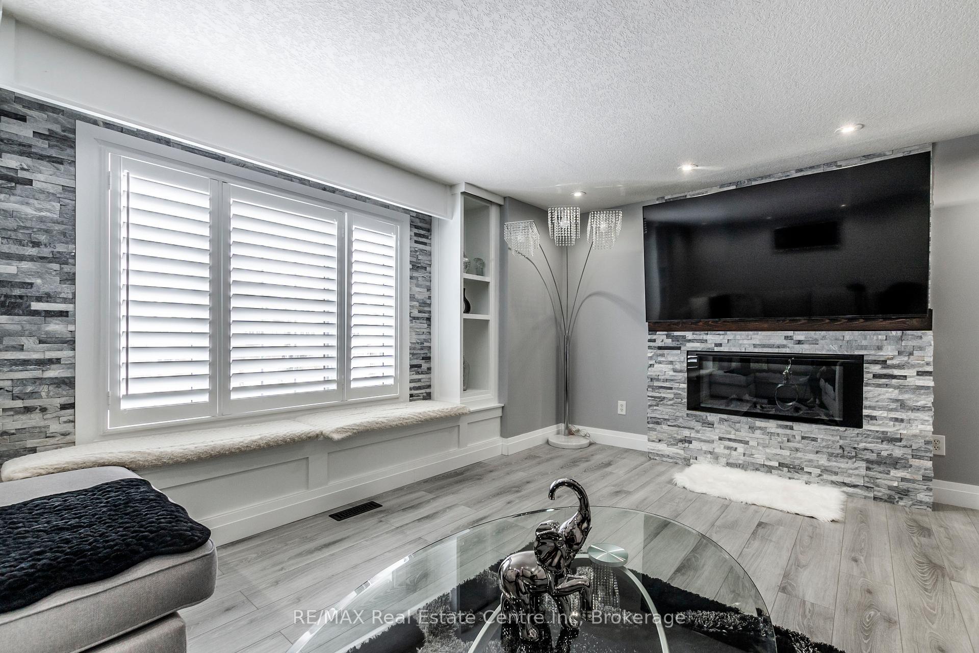 Photo 13 of 89 Max Becker Drive, Kitchener — HOMEH