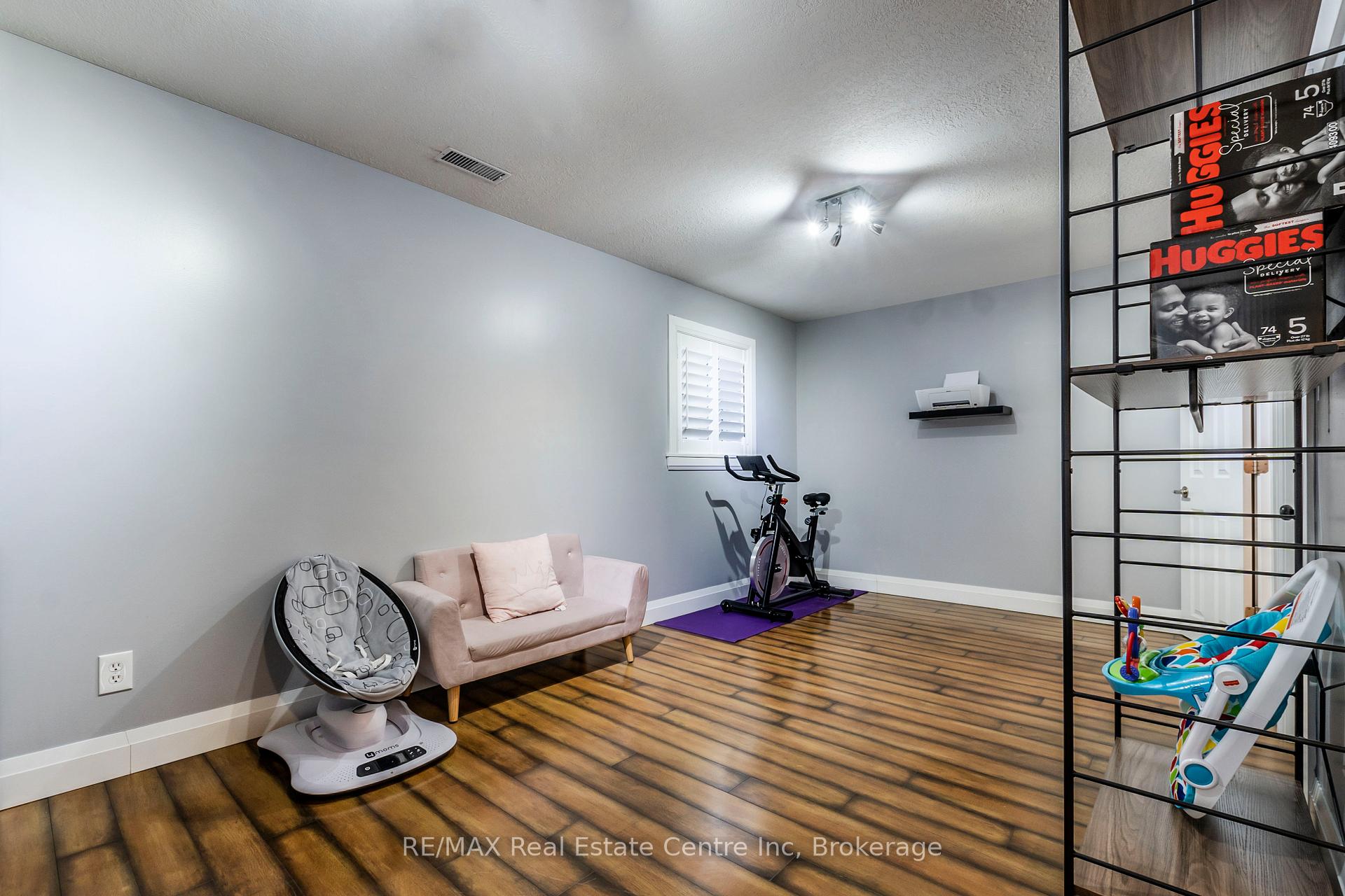 Photo 19 of 89 Max Becker Drive, Kitchener — HOMEH