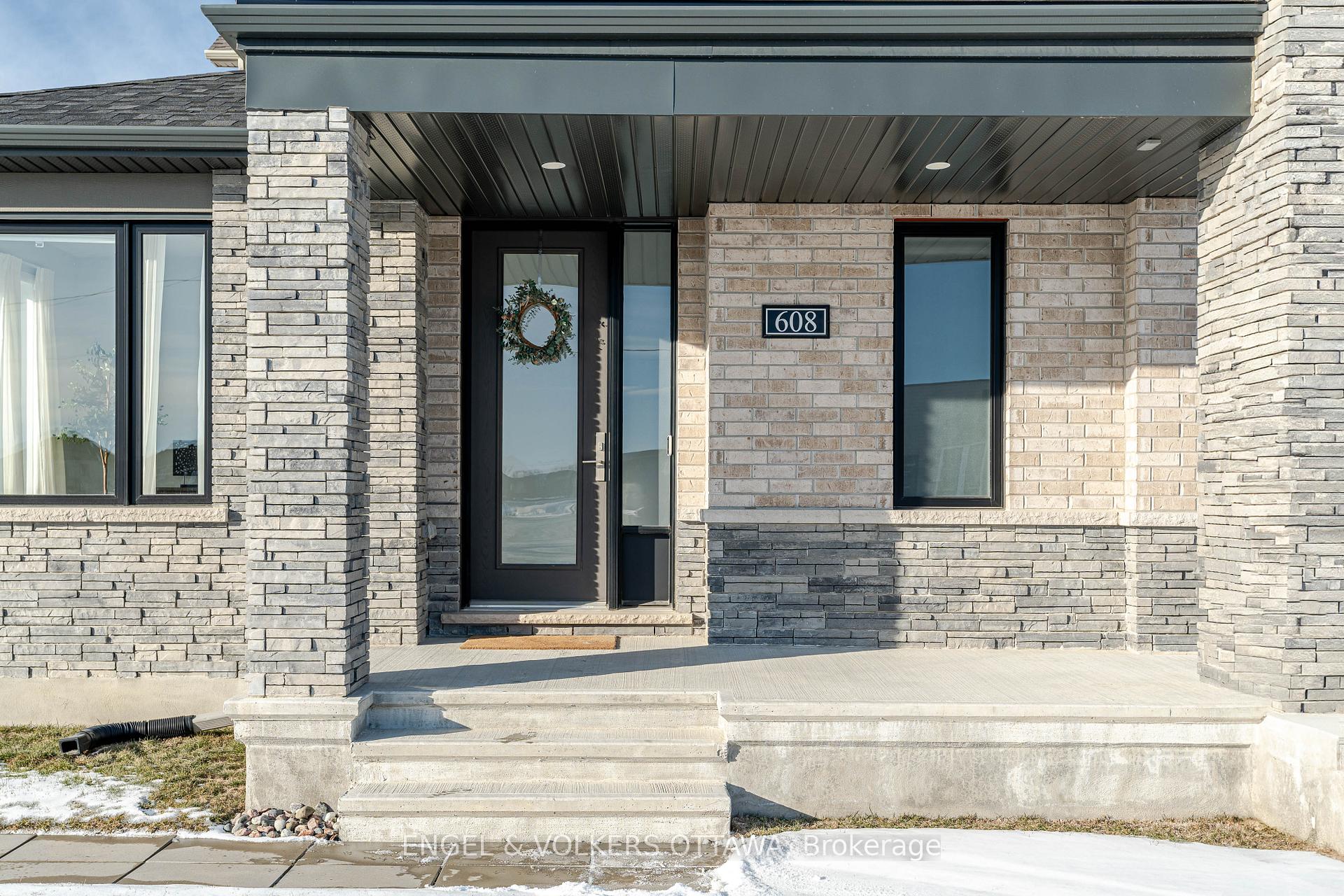 Photo 3 of 608 Bridgeport Avenue, Ottawa, Mahogany Community — HOMEH
