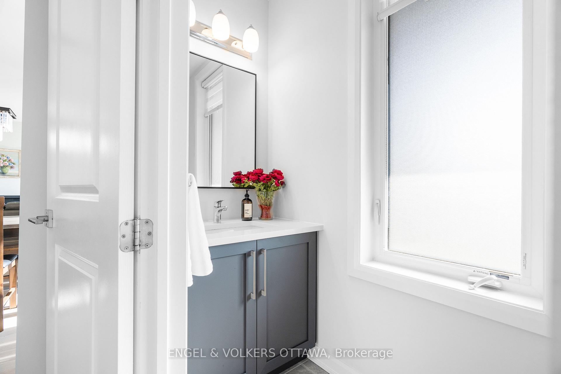 Photo 6 of 608 Bridgeport Avenue, Ottawa, Mahogany Community — HOMEH