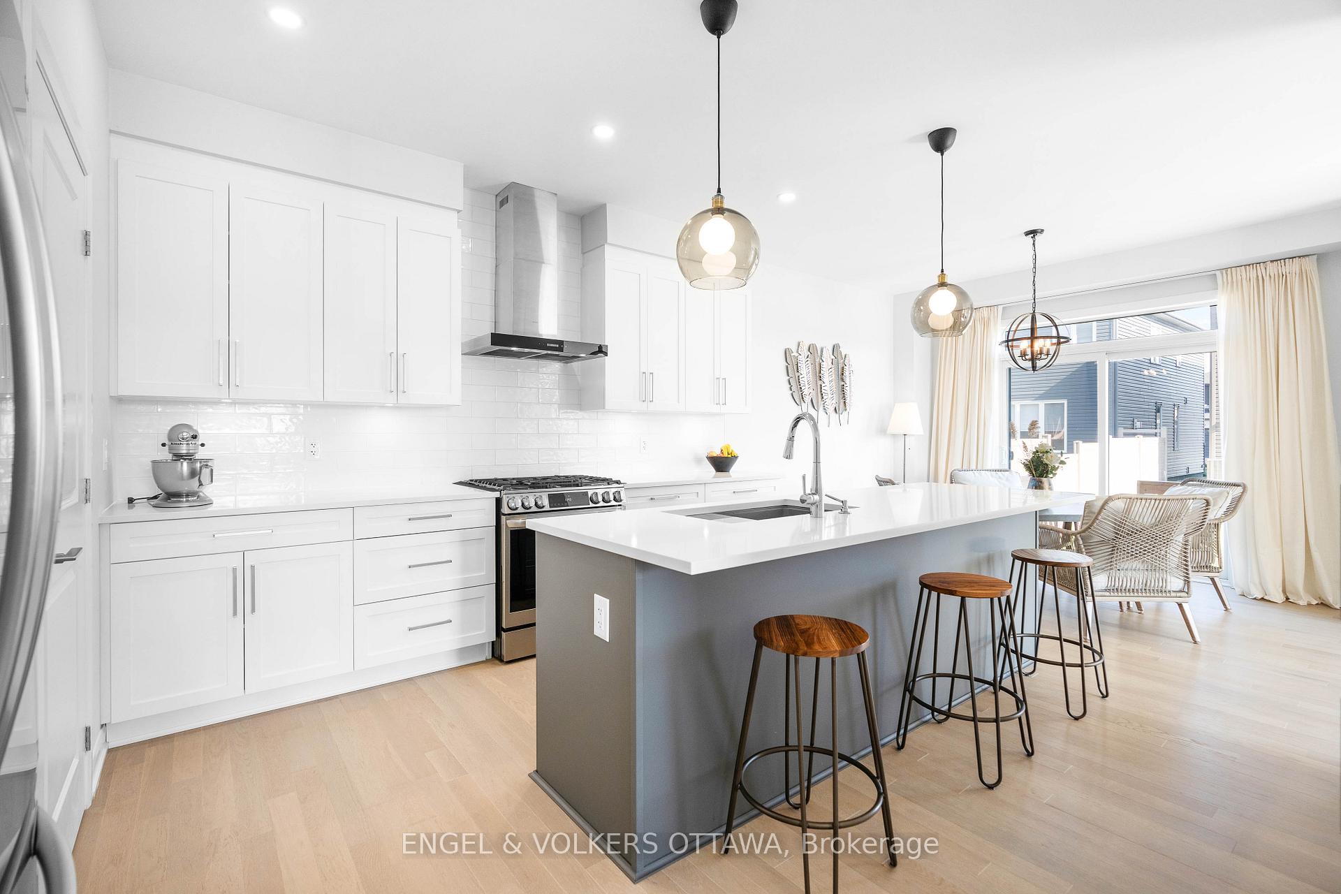 Photo 7 of 608 Bridgeport Avenue, Ottawa, Mahogany Community — HOMEH