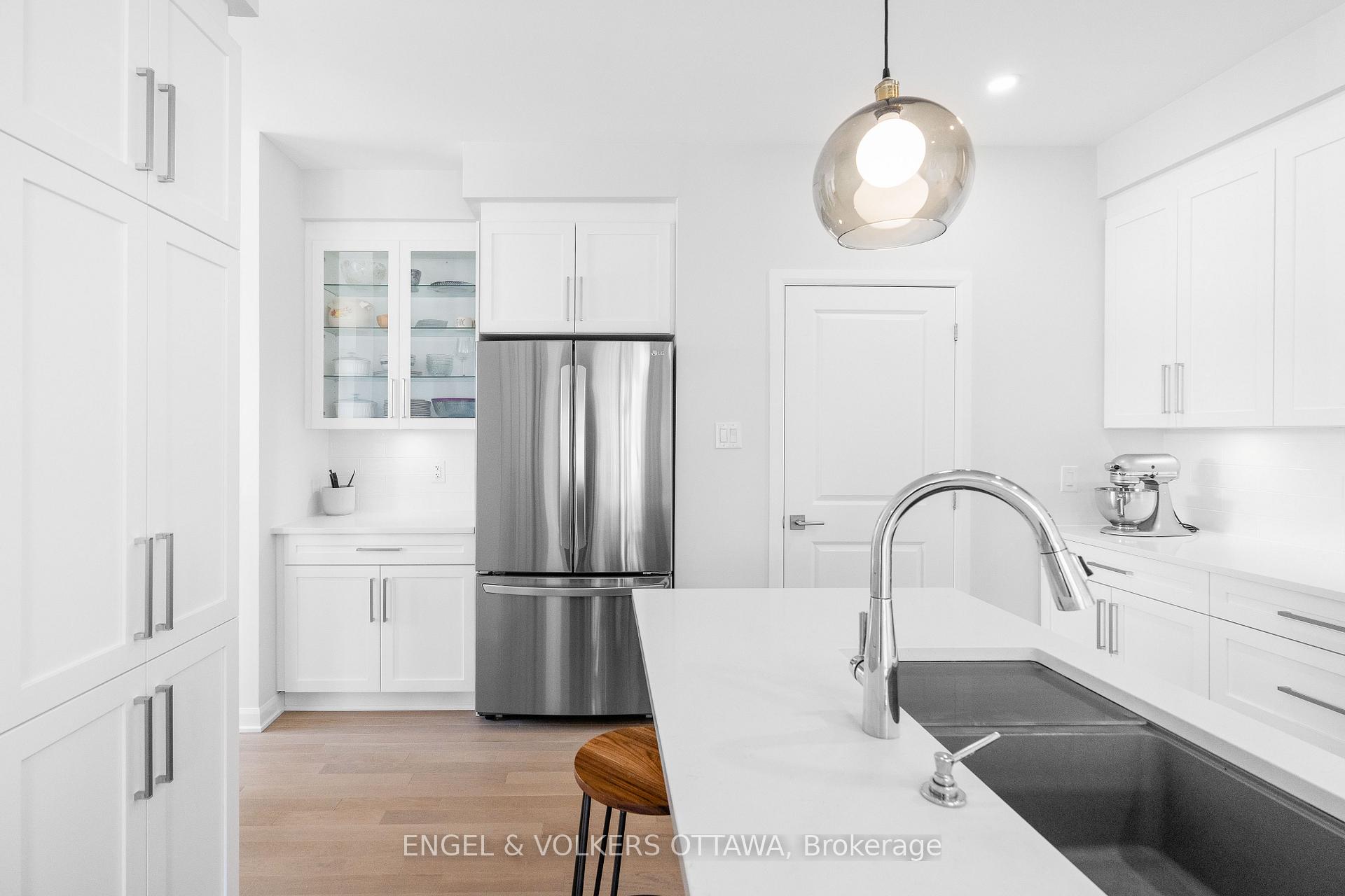 Photo 10 of 608 Bridgeport Avenue, Ottawa, Mahogany Community — HOMEH
