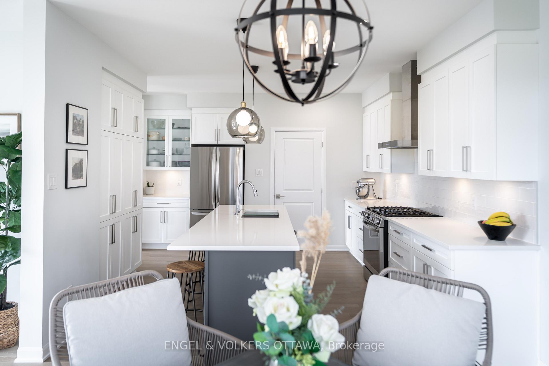 Photo 11 of 608 Bridgeport Avenue, Ottawa, Mahogany Community — HOMEH