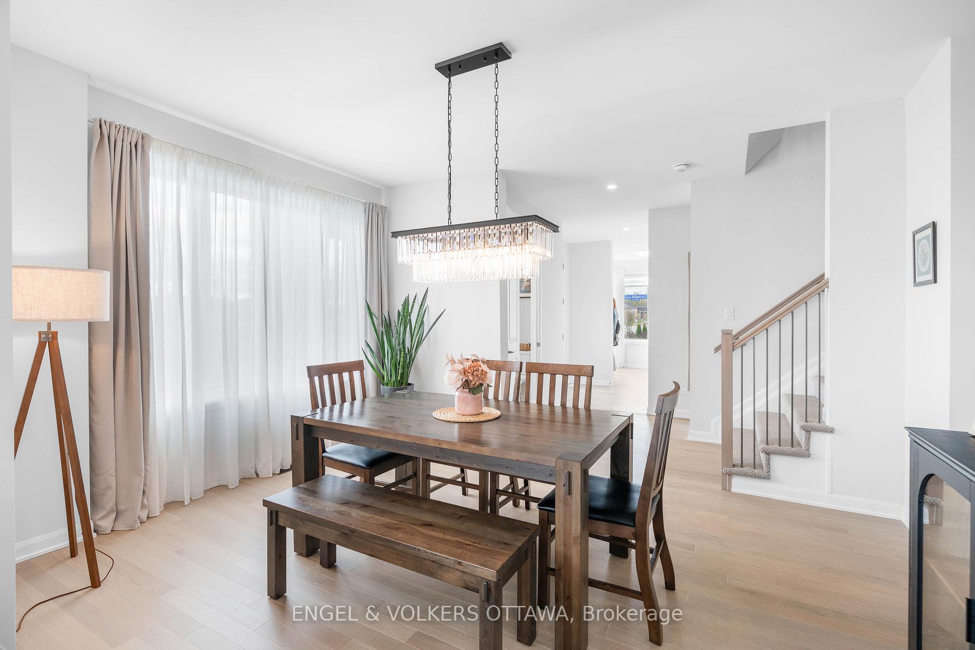 Photo 16 of 608 Bridgeport Avenue, Ottawa, Mahogany Community — HOMEH