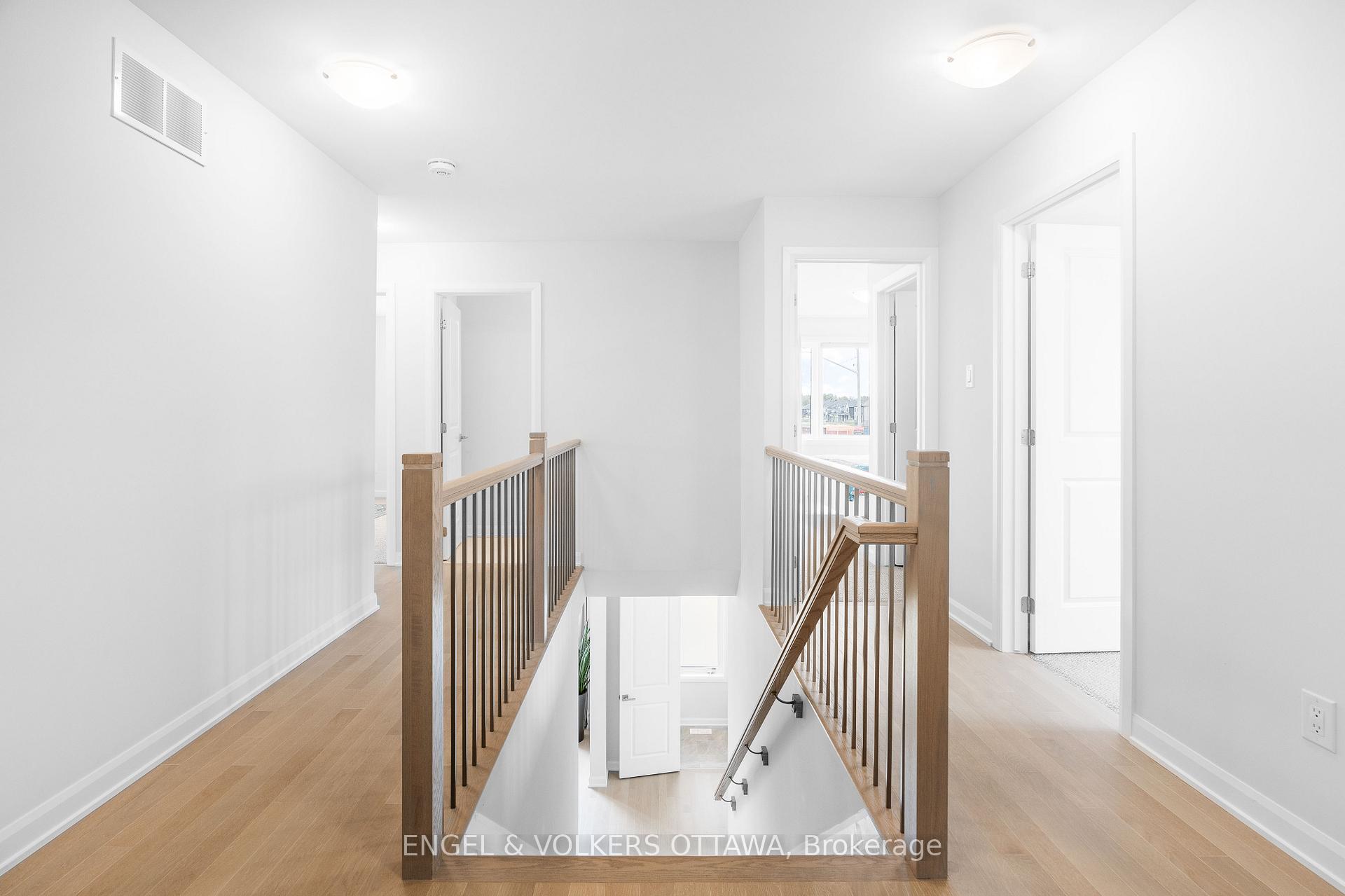 Photo 17 of 608 Bridgeport Avenue, Ottawa, Mahogany Community — HOMEH