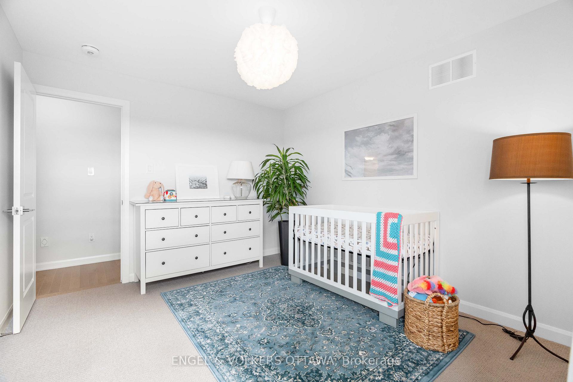 Photo 22 of 608 Bridgeport Avenue, Ottawa, Mahogany Community — HOMEH