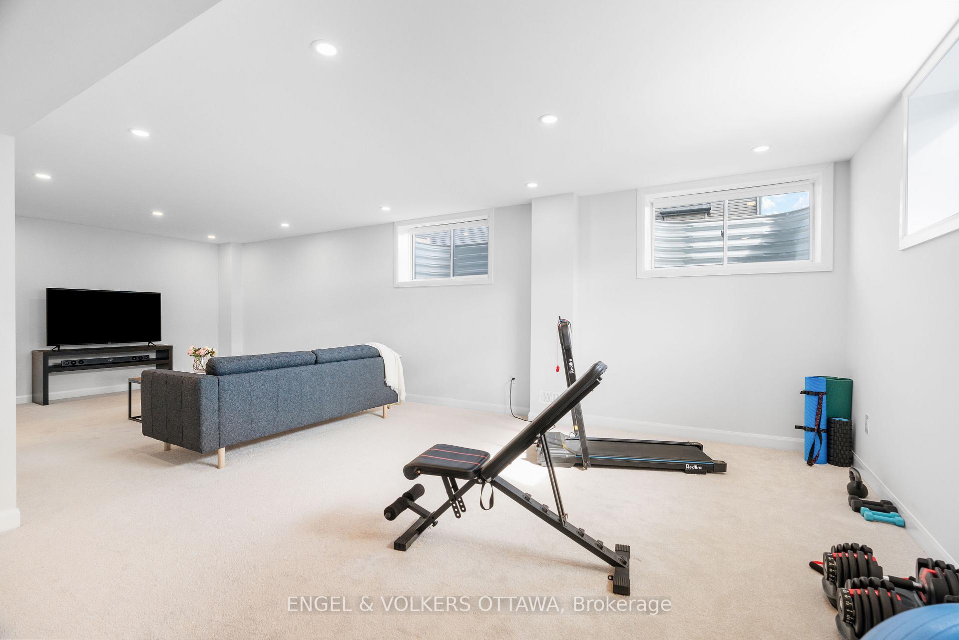 Photo 32 of 608 Bridgeport Avenue, Ottawa, Mahogany Community — HOMEH