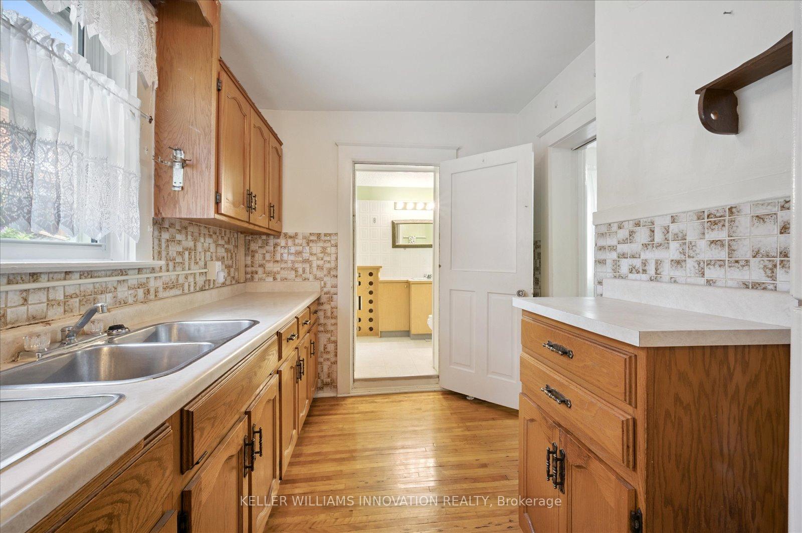 Photo 14 of 156 Union Boulevard, Kitchener — HOMEH