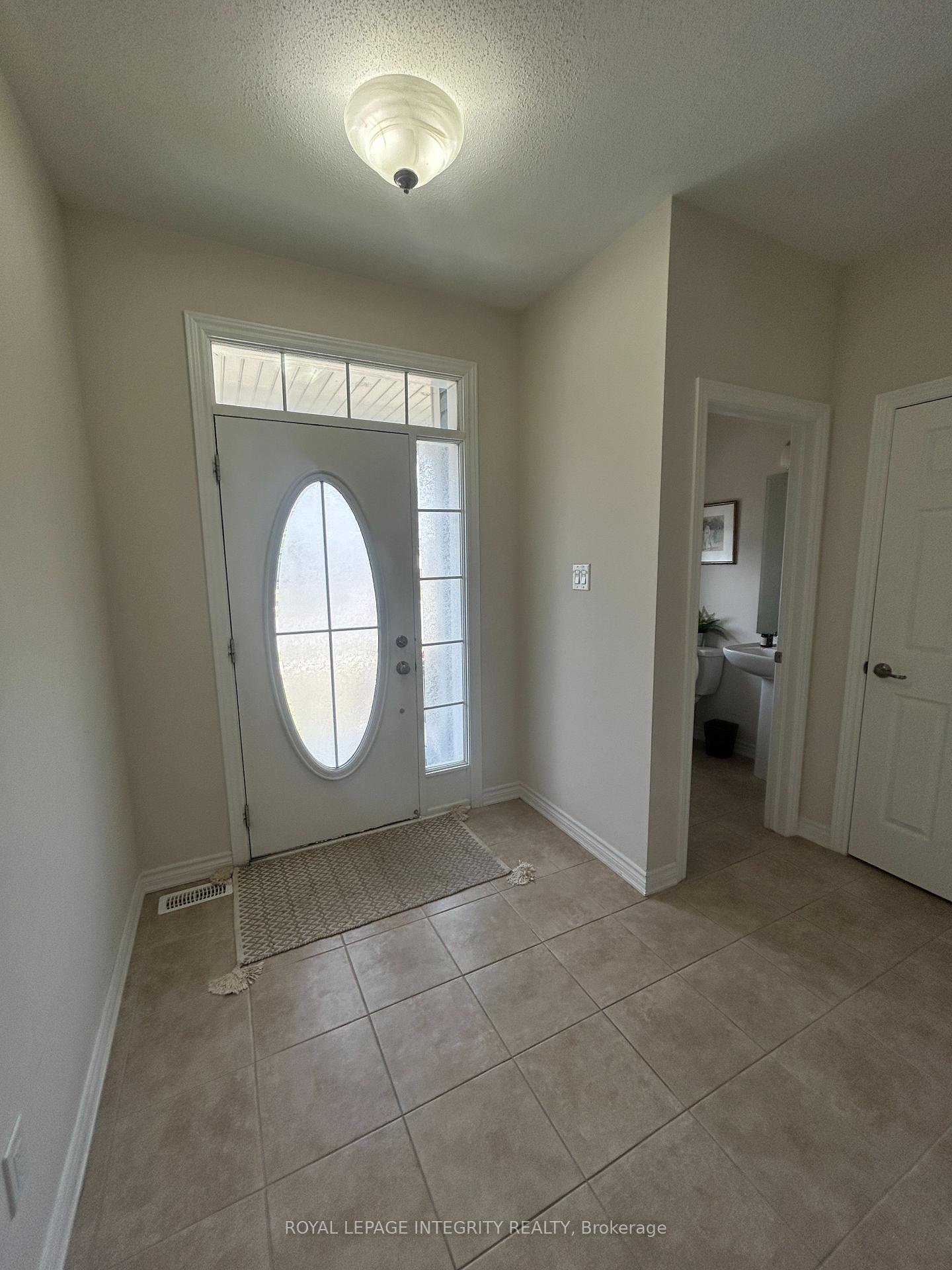 Photo 3 of 345 Rouncey Road, Ottawa, Kanata - Emerald Meadows/Trailwest — HOMEH
