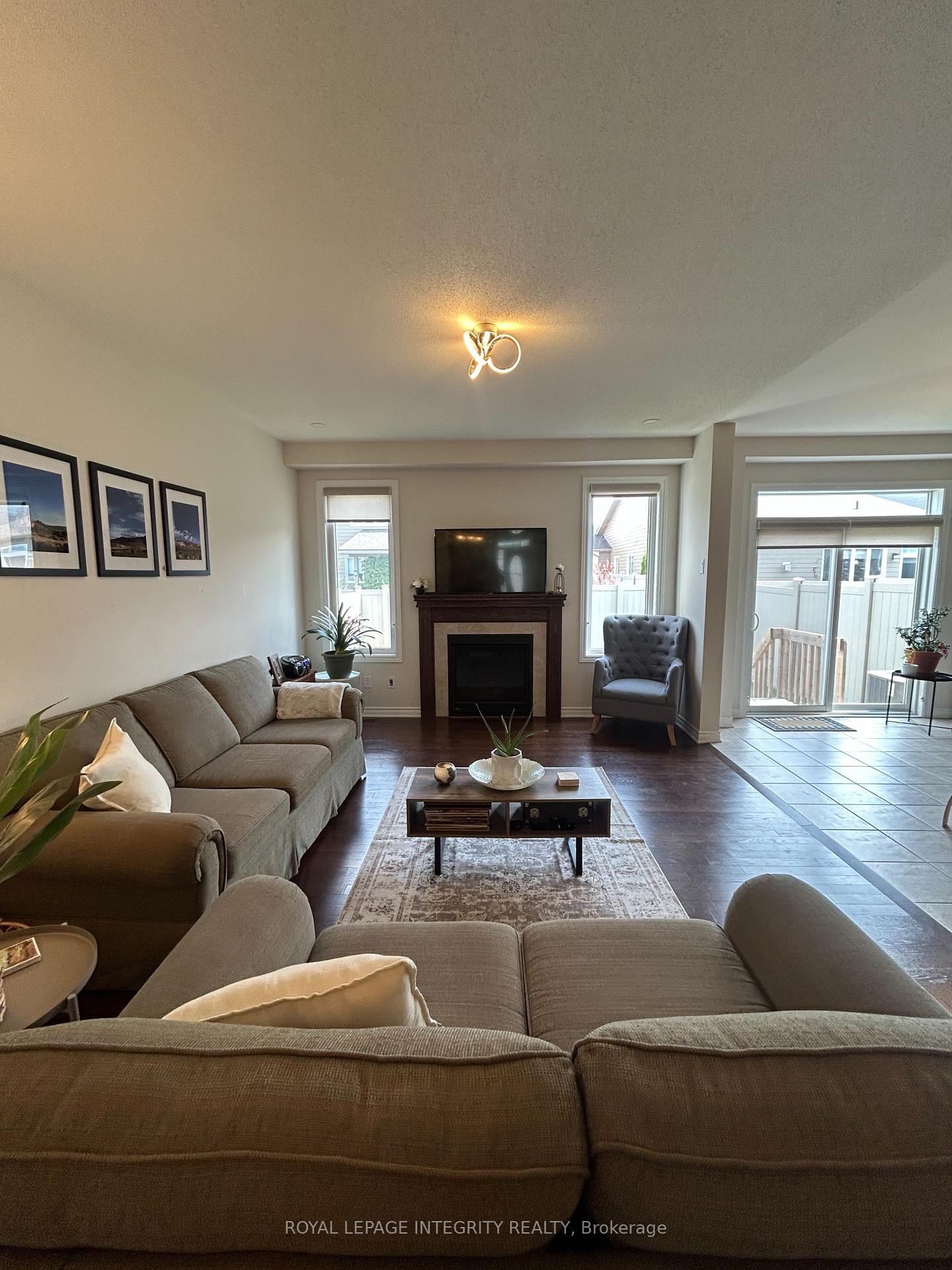 Photo 7 of 345 Rouncey Road, Ottawa, Kanata - Emerald Meadows/Trailwest — HOMEH