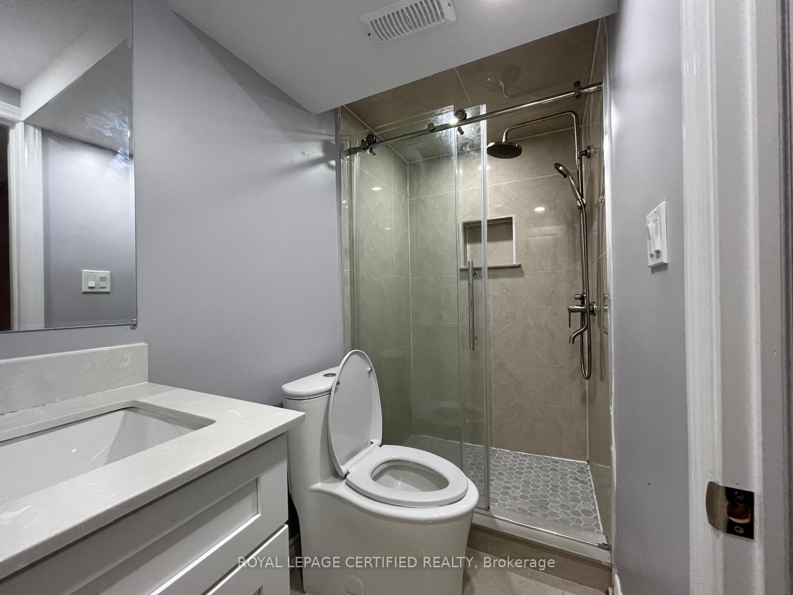 Photo 8 of 617 West 5th Street, Hamilton, Yeoville — HOMEH