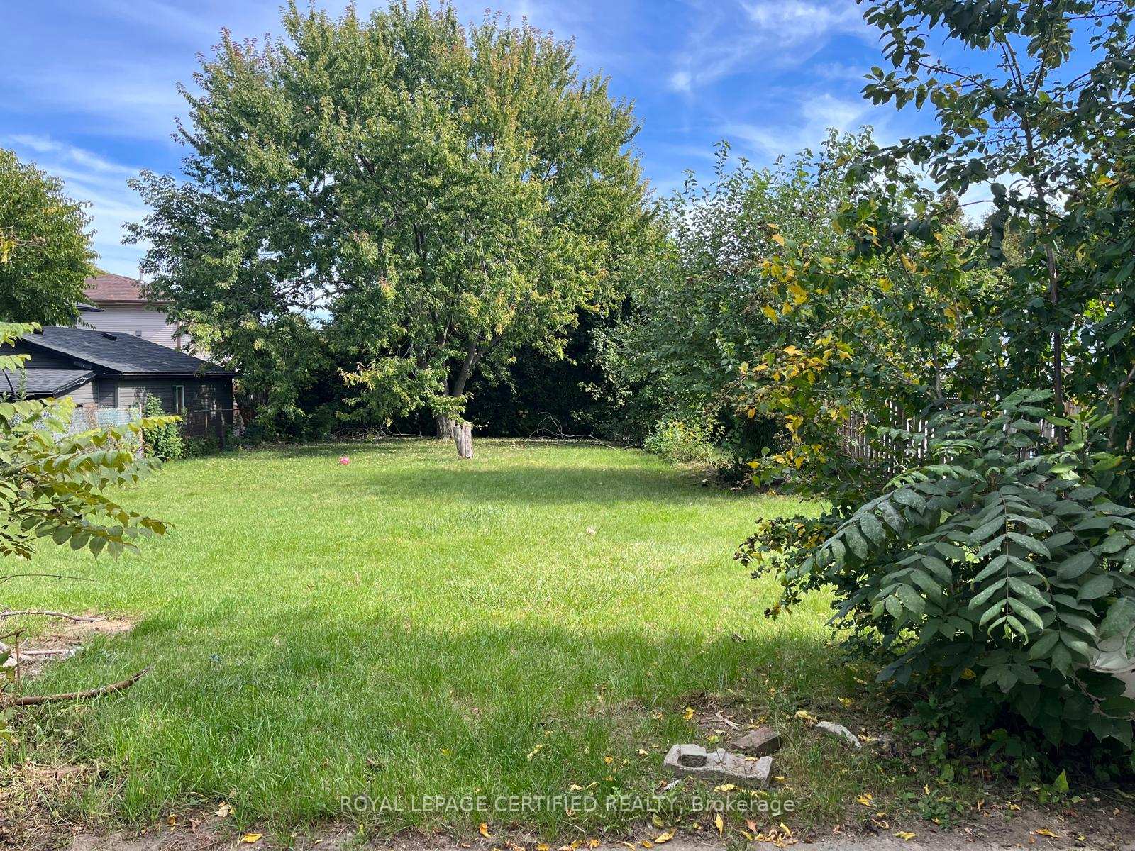 Photo 10 of 617 West 5th Street, Hamilton, Yeoville — HOMEH