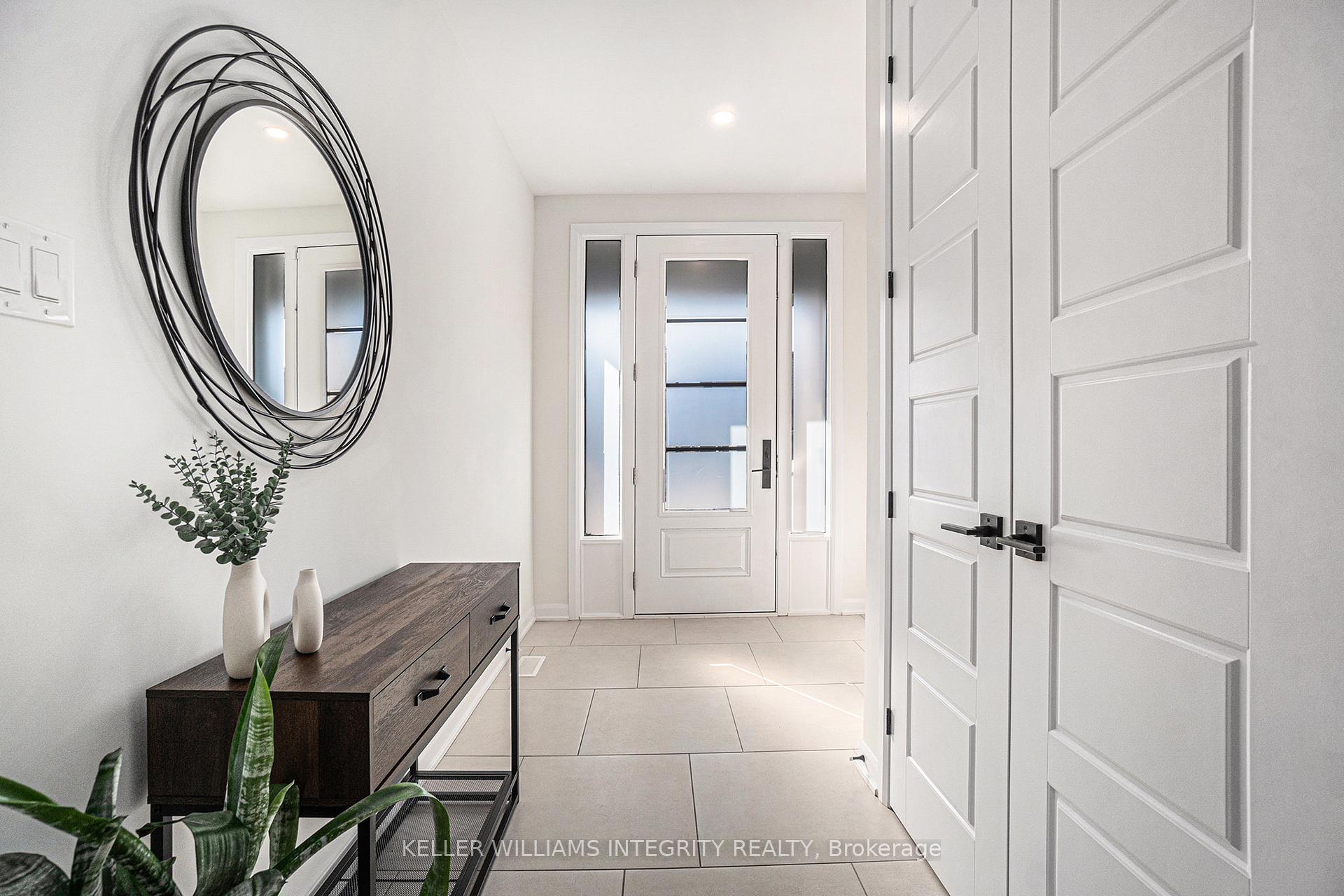 Photo 3 of 29 Conch Way, Ottawa, Mahogany Community — HOMEH