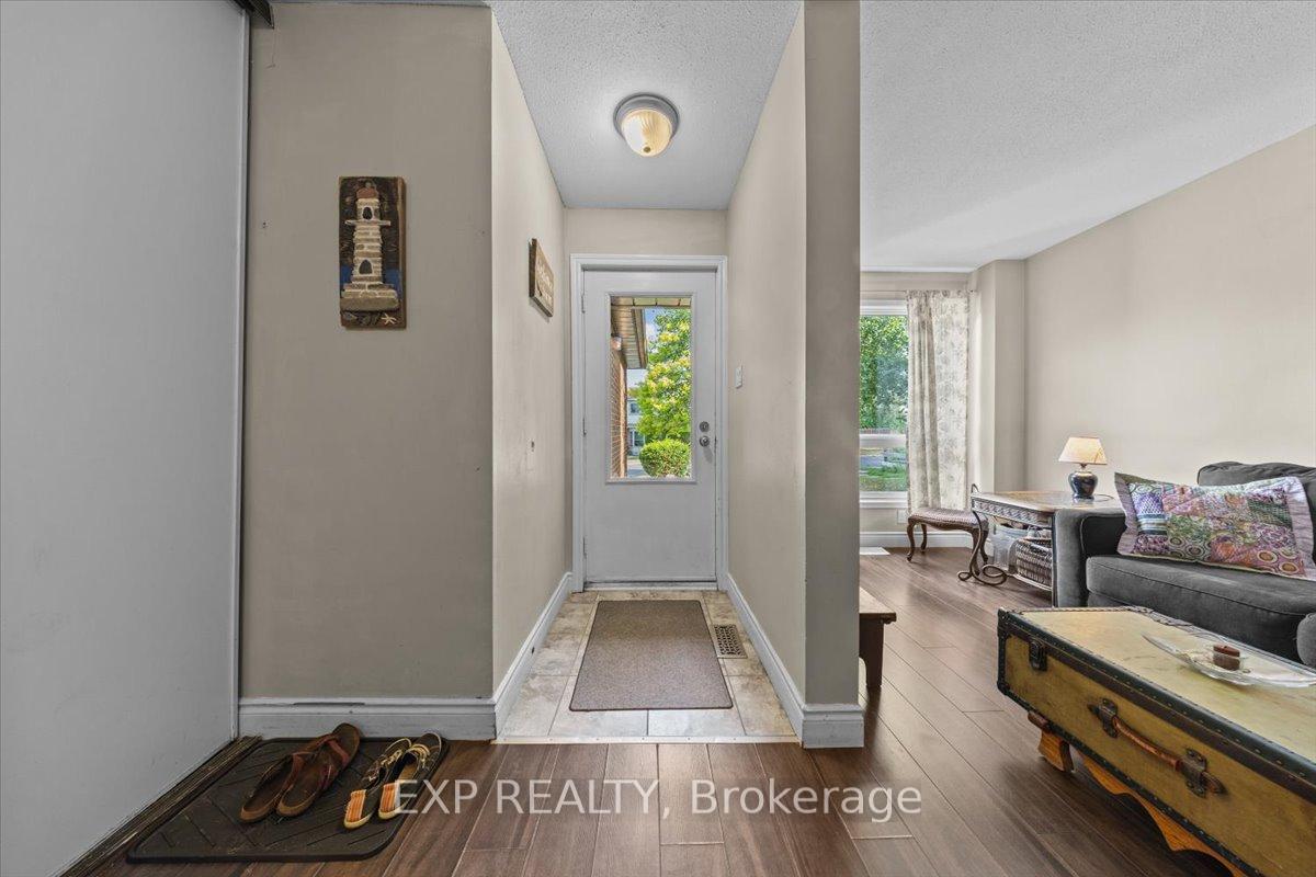 Photo 2 of 73 Stable Way, Ottawa, Kanata - Bridlewood — HOMEH
