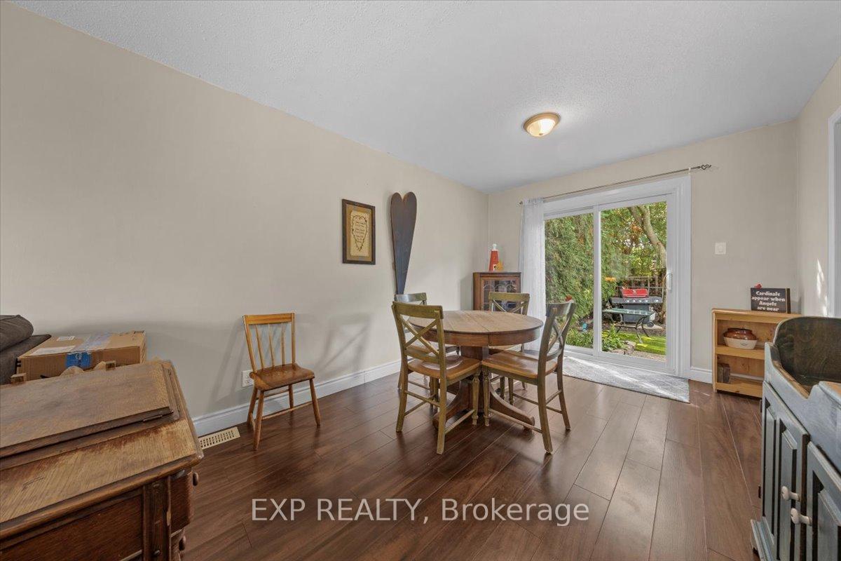 Photo 7 of 73 Stable Way, Ottawa, Kanata - Bridlewood — HOMEH