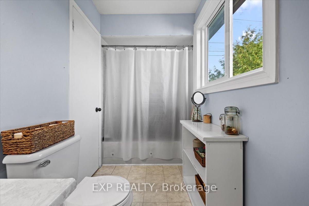 Photo 15 of 73 Stable Way, Ottawa, Kanata - Bridlewood — HOMEH