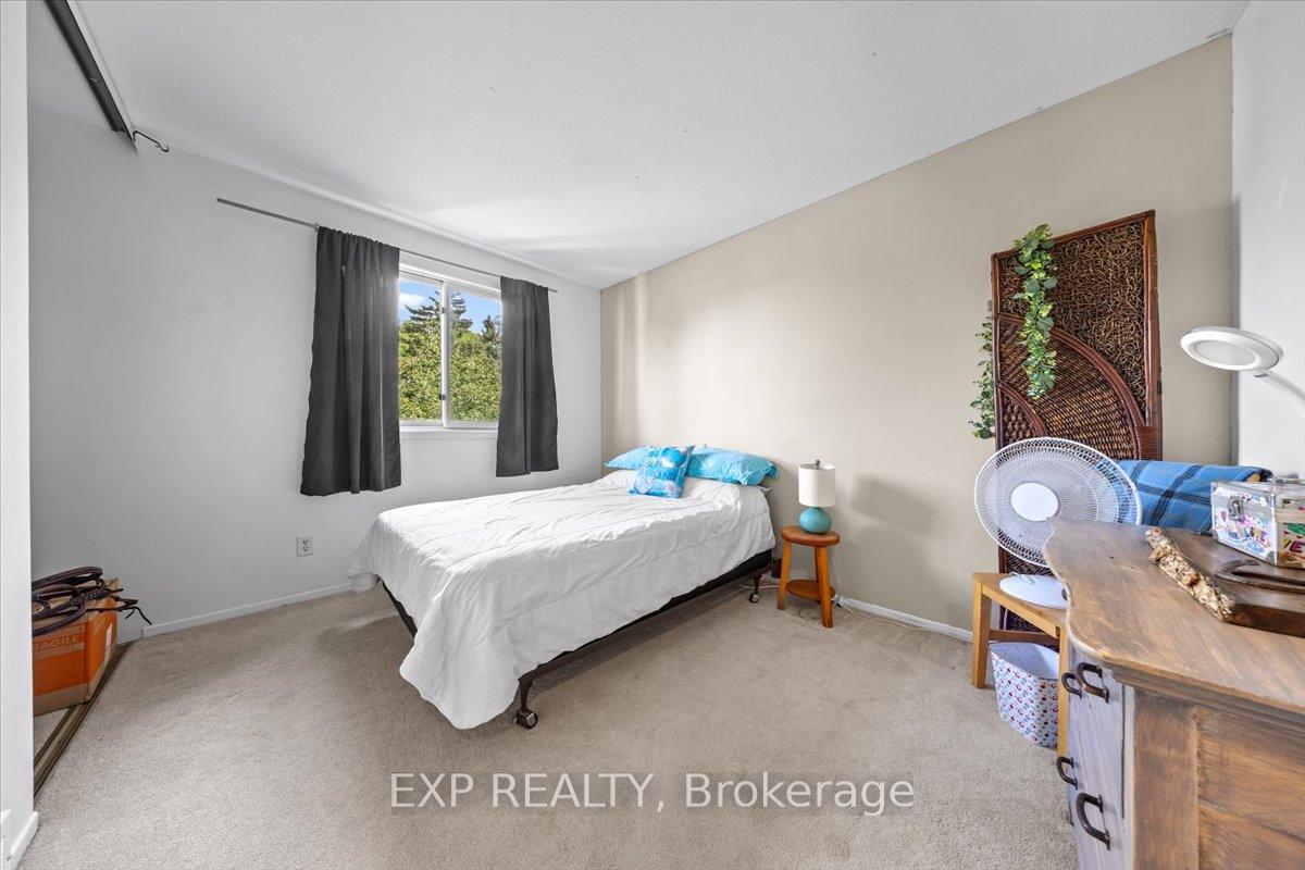 Photo 18 of 73 Stable Way, Ottawa, Kanata - Bridlewood — HOMEH
