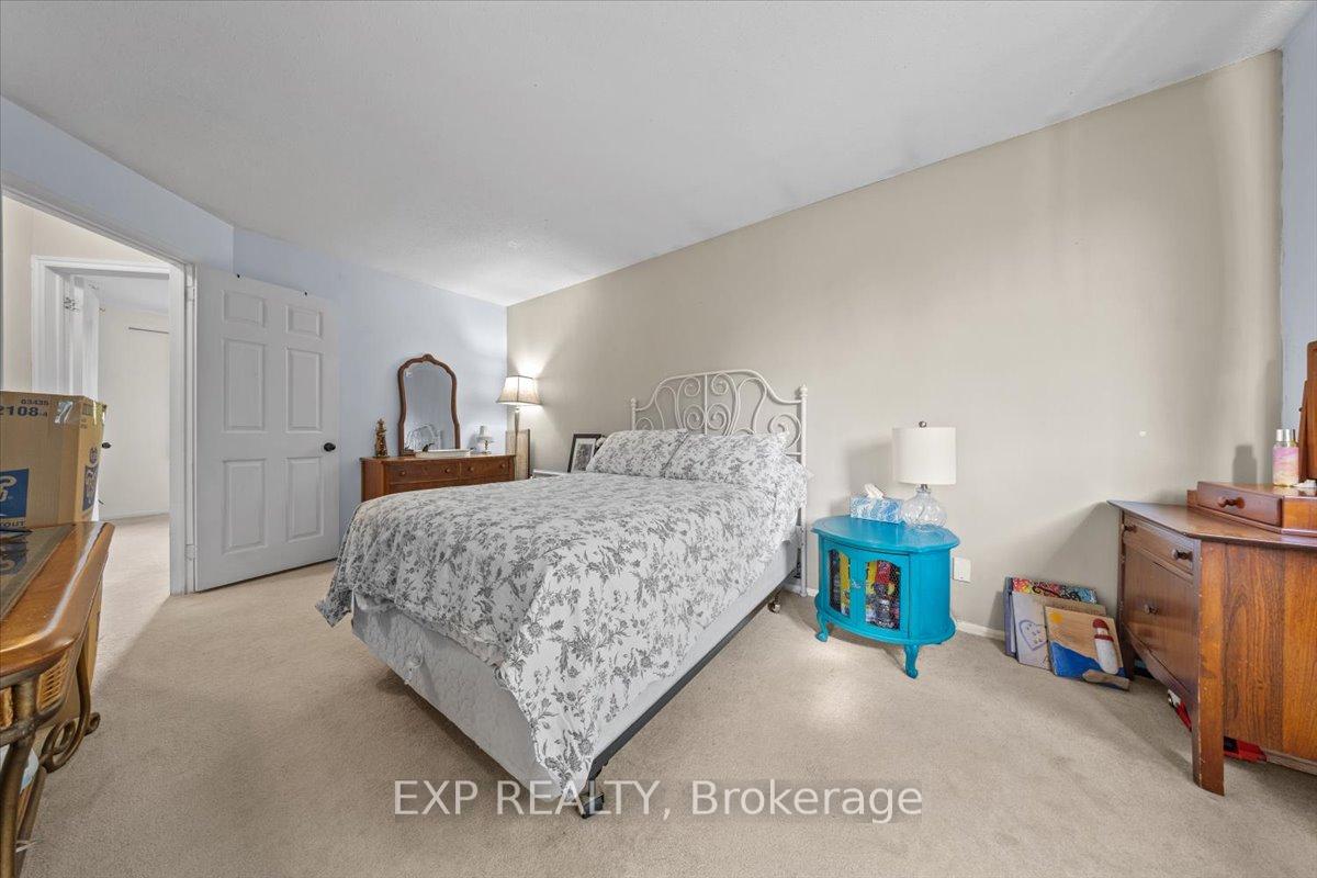 Photo 20 of 73 Stable Way, Ottawa, Kanata - Bridlewood — HOMEH