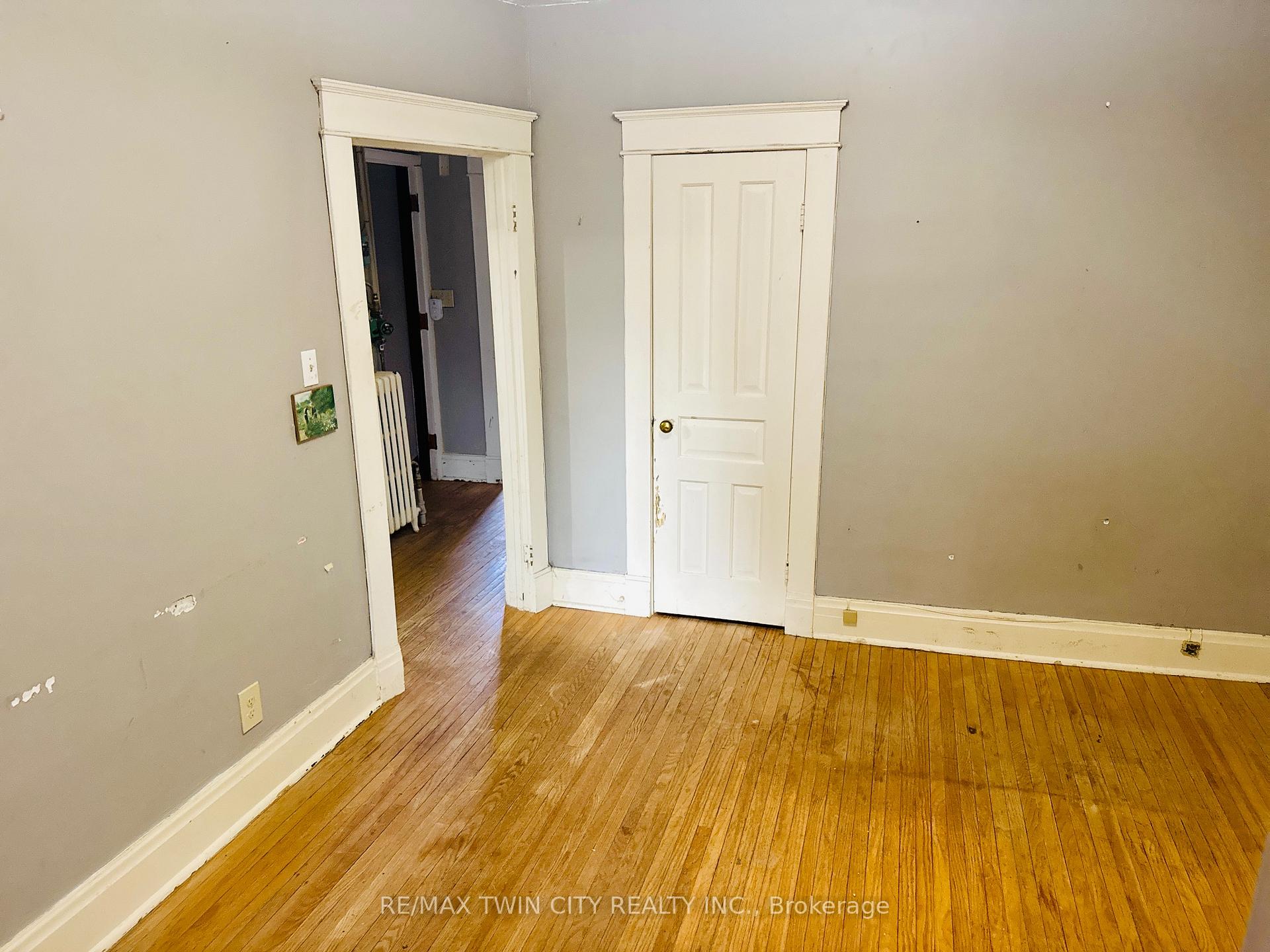 Photo 9 of 32 Simeon Street, Kitchener, Central Frederick — HOMEH