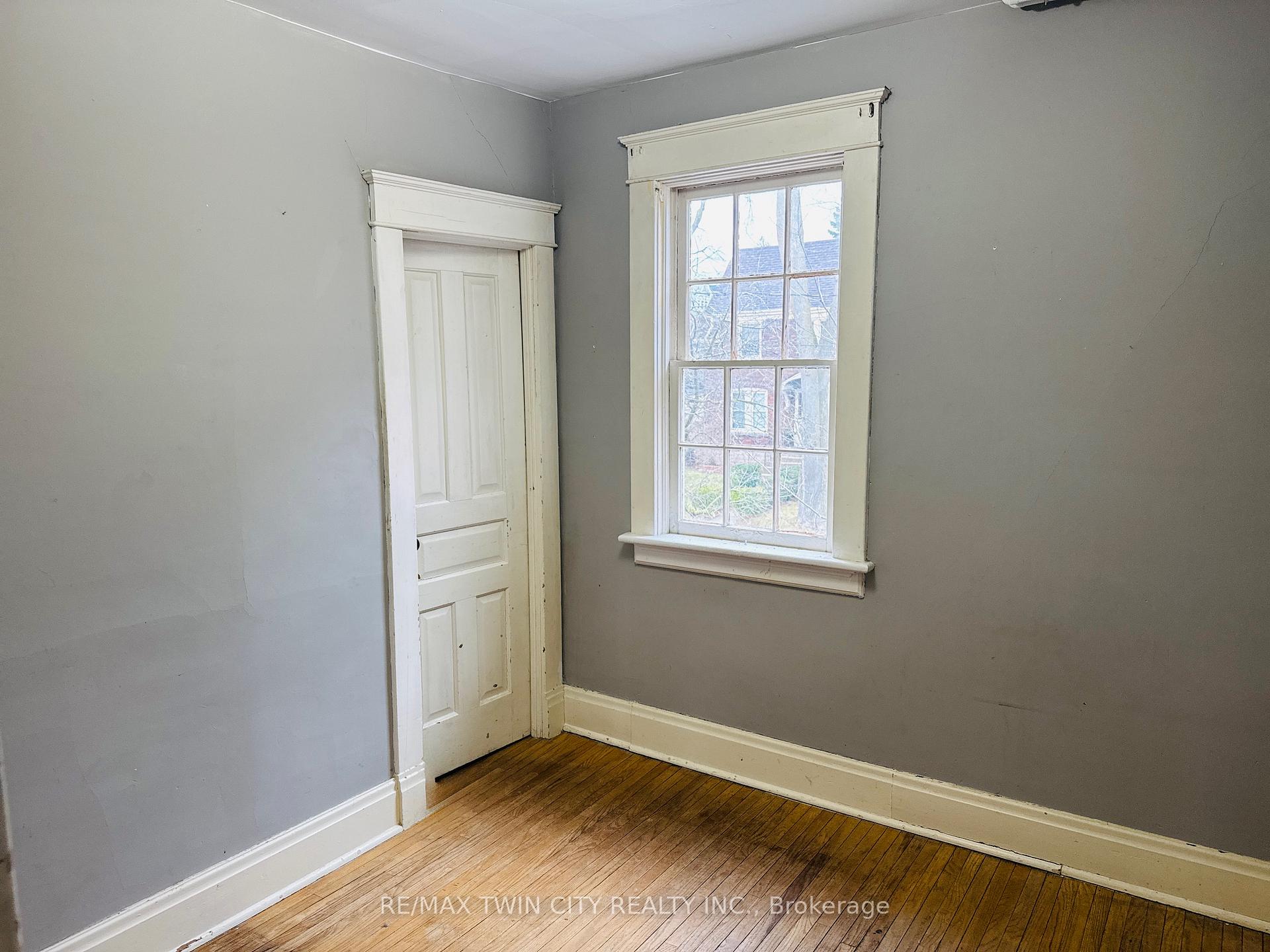 Photo 12 of 32 Simeon Street, Kitchener, Central Frederick — HOMEH