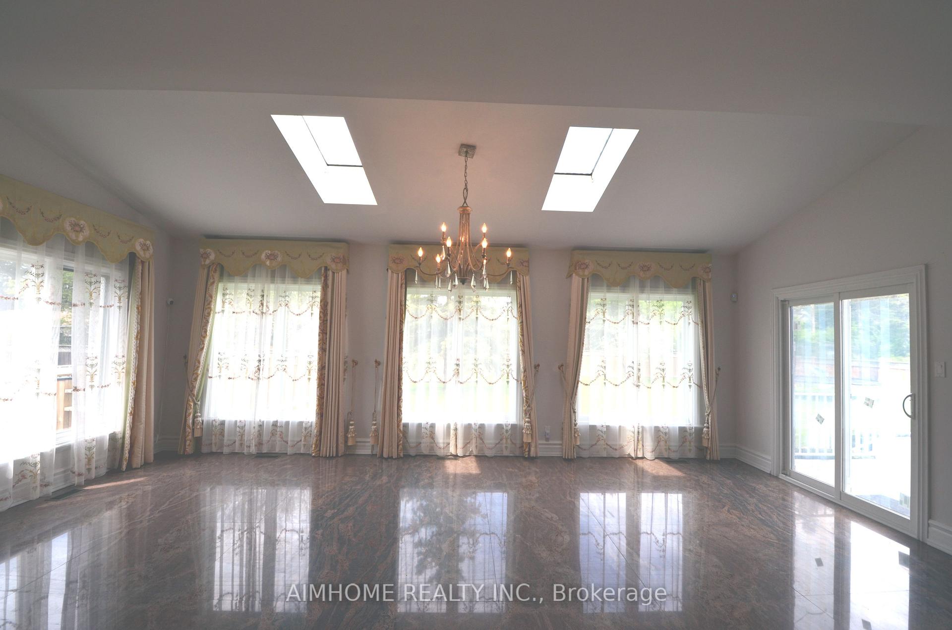 Photo 14 of 6 Chiavatti Drive, Markham, Milliken Mills East — HOMEH