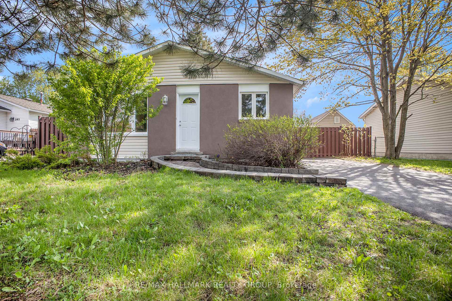 Photo 1 of 199 Old Colony Road, Ottawa, Kanata - Glencairn/Hazeldean — HOMEH