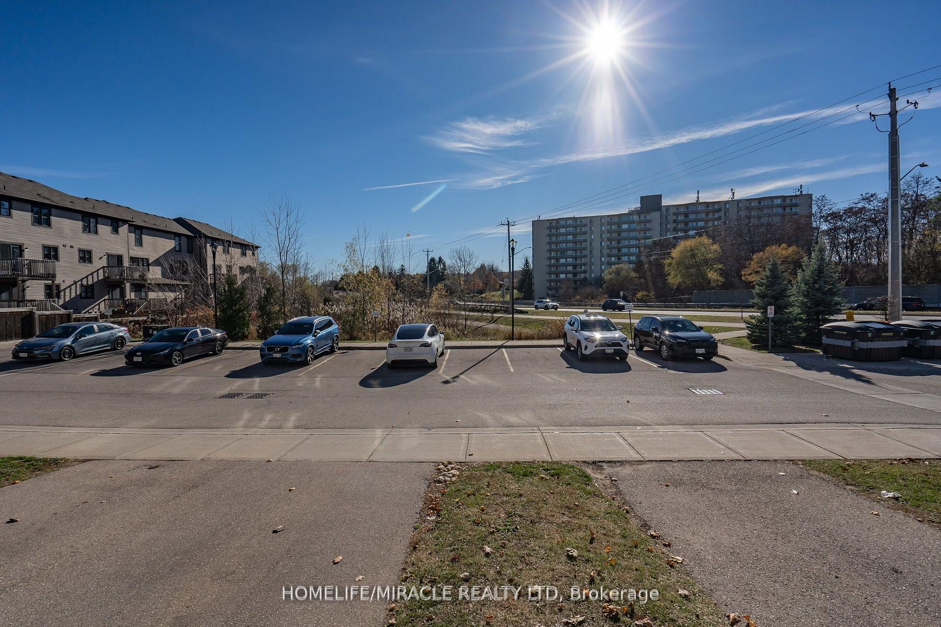 Photo 2 of Unit 8, 701 Homer Watson Boulevard, Kitchener — HOMEH