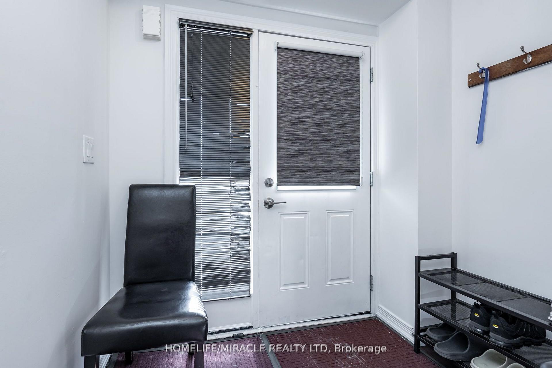 Photo 4 of Unit 8, 701 Homer Watson Boulevard, Kitchener — HOMEH