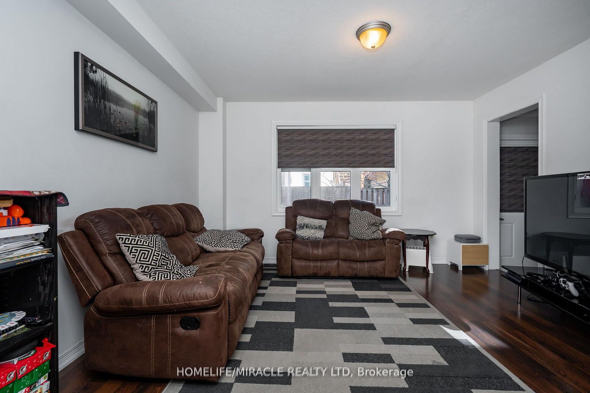 Photo 6 of Unit 8, 701 Homer Watson Boulevard, Kitchener — HOMEH