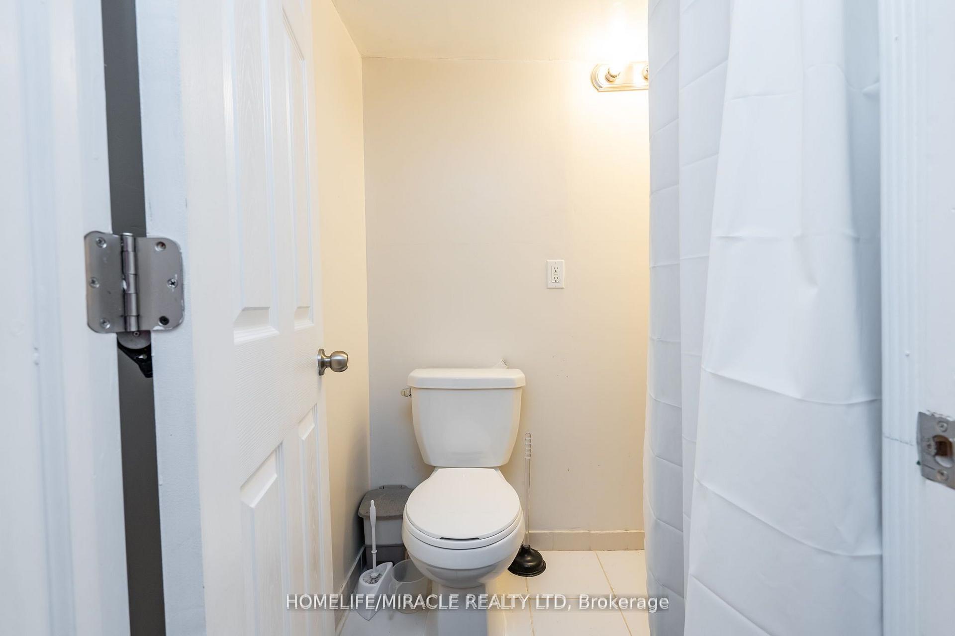 Photo 33 of Unit 8, 701 Homer Watson Boulevard, Kitchener — HOMEH