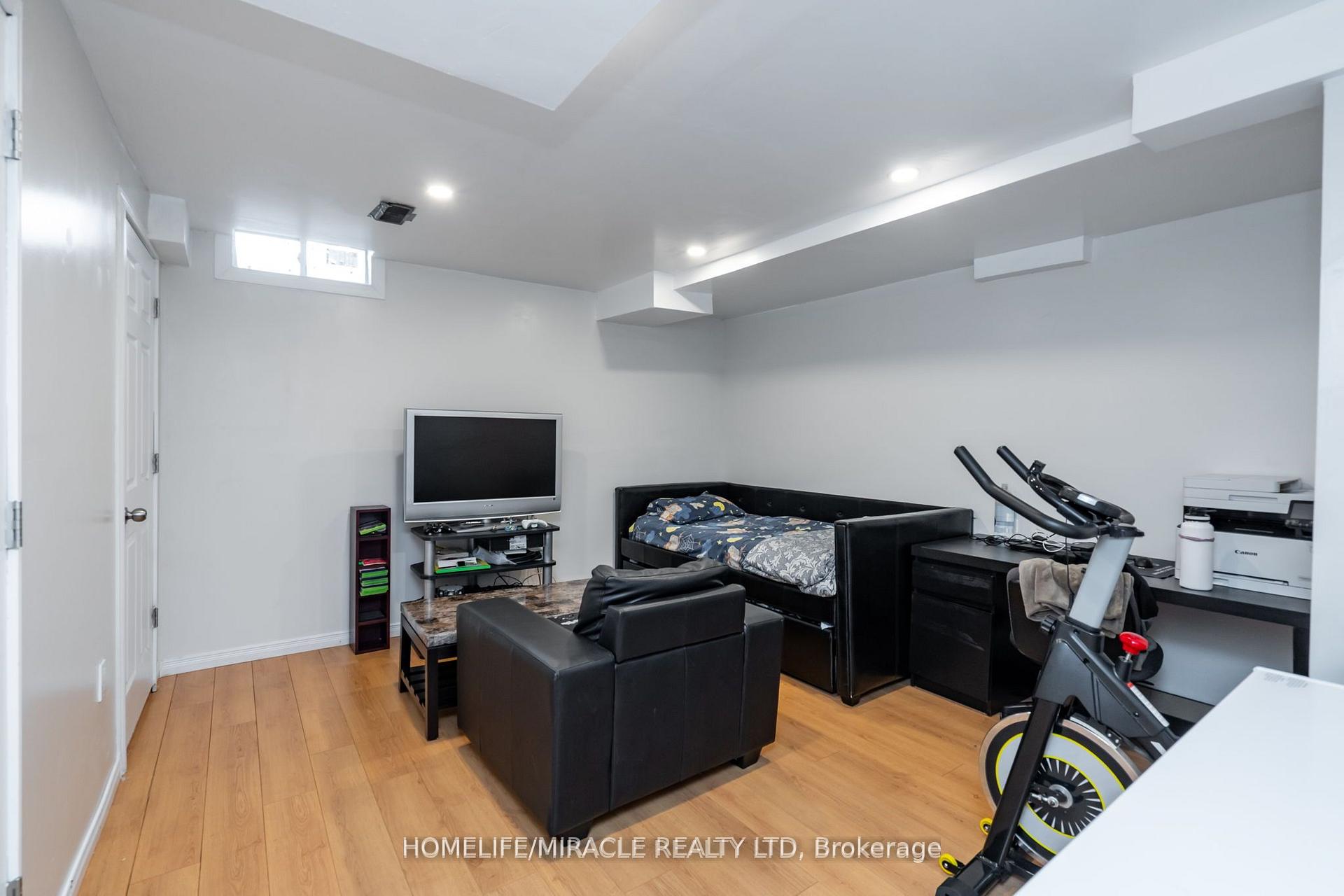 Photo 35 of Unit 8, 701 Homer Watson Boulevard, Kitchener — HOMEH