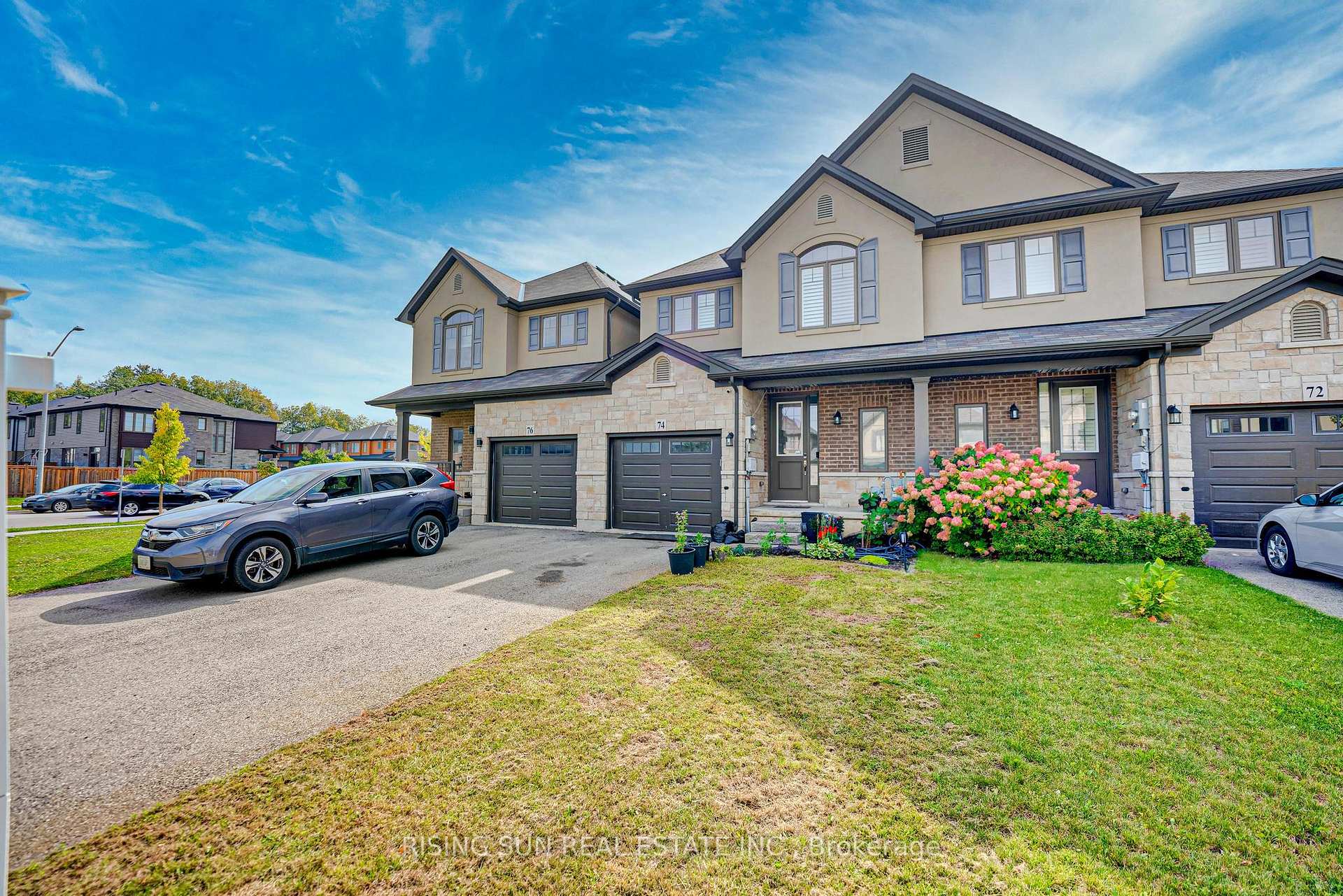 Photo 1 of 74 Dodman Crescent, Hamilton, Ancaster — HOMEH