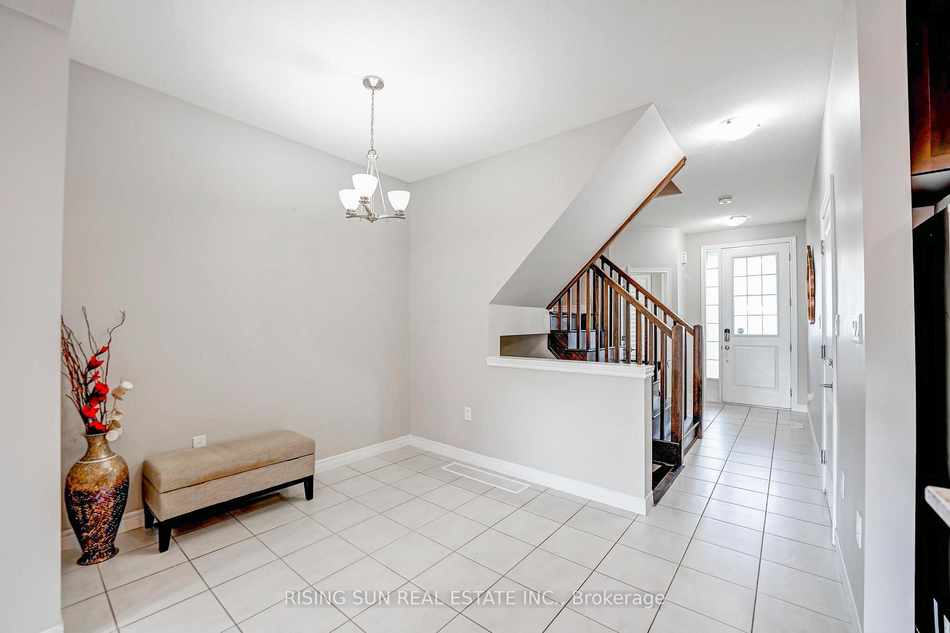 Photo 15 of 74 Dodman Crescent, Hamilton, Ancaster — HOMEH