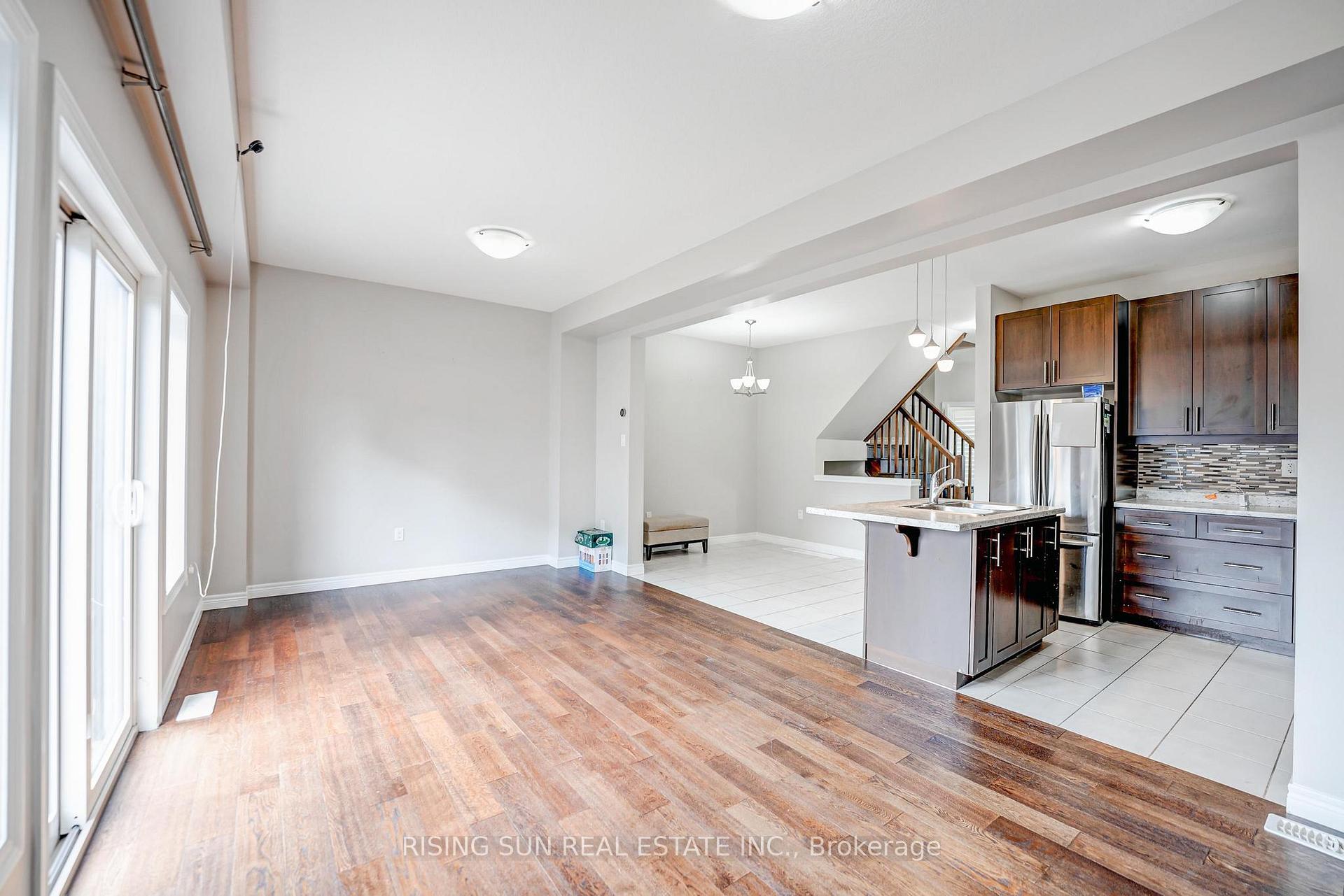 Photo 16 of 74 Dodman Crescent, Hamilton, Ancaster — HOMEH