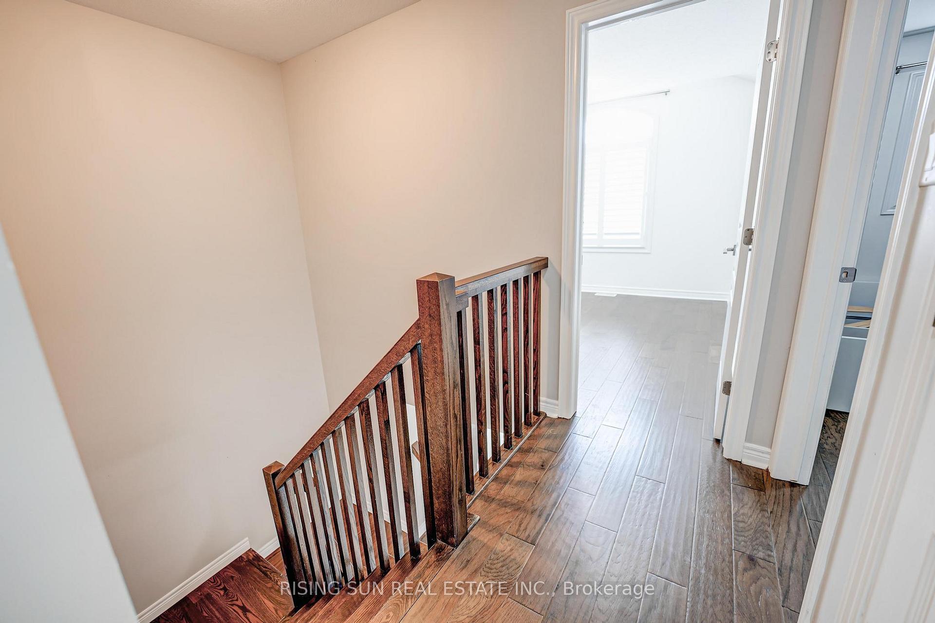 Photo 24 of 74 Dodman Crescent, Hamilton, Ancaster — HOMEH