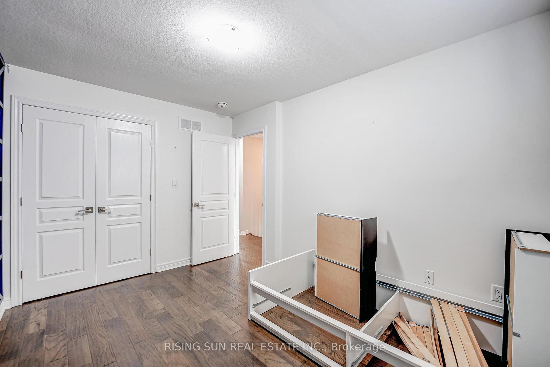 Photo 30 of 74 Dodman Crescent, Hamilton, Ancaster — HOMEH