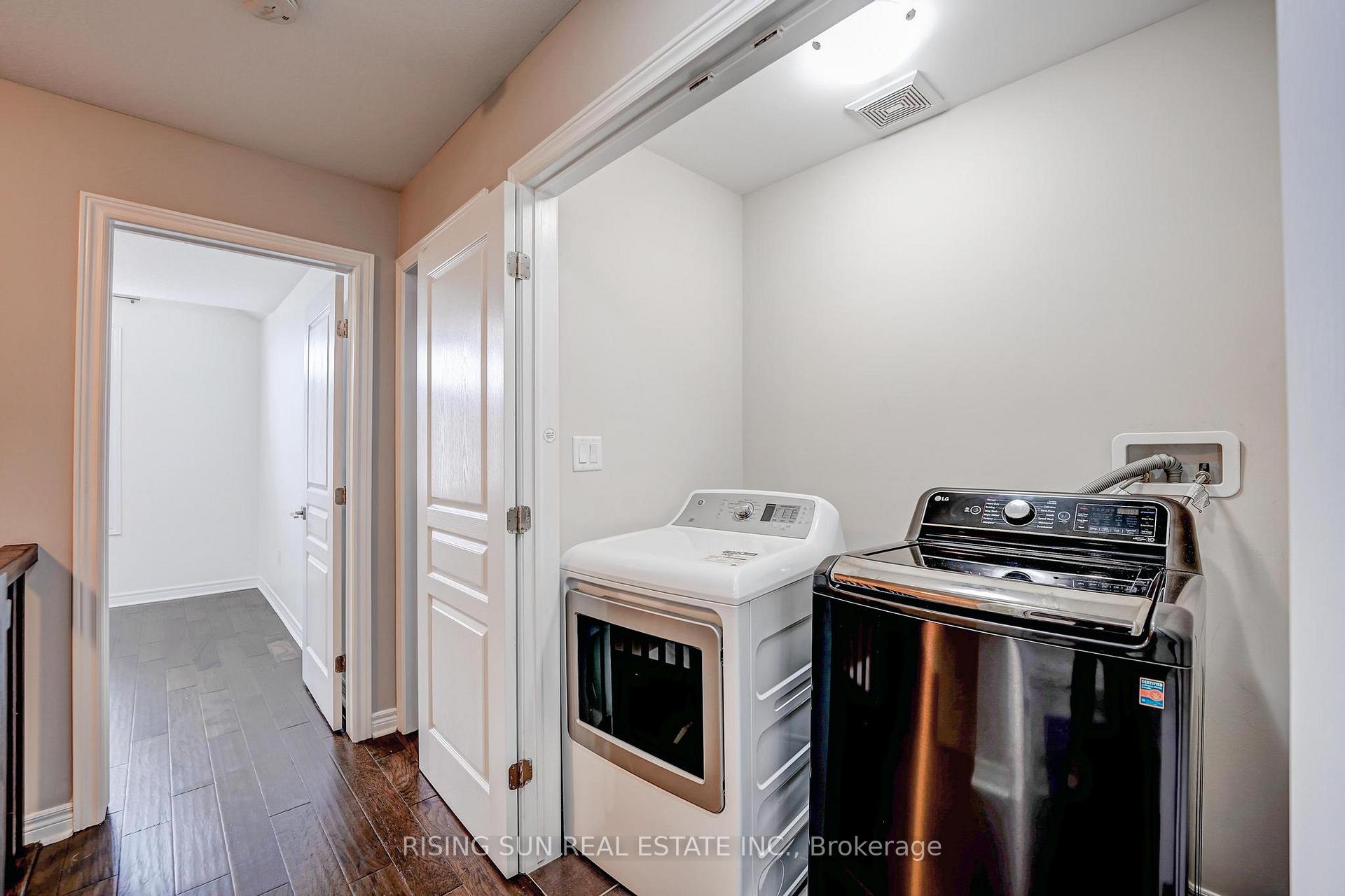 Photo 36 of 74 Dodman Crescent, Hamilton, Ancaster — HOMEH