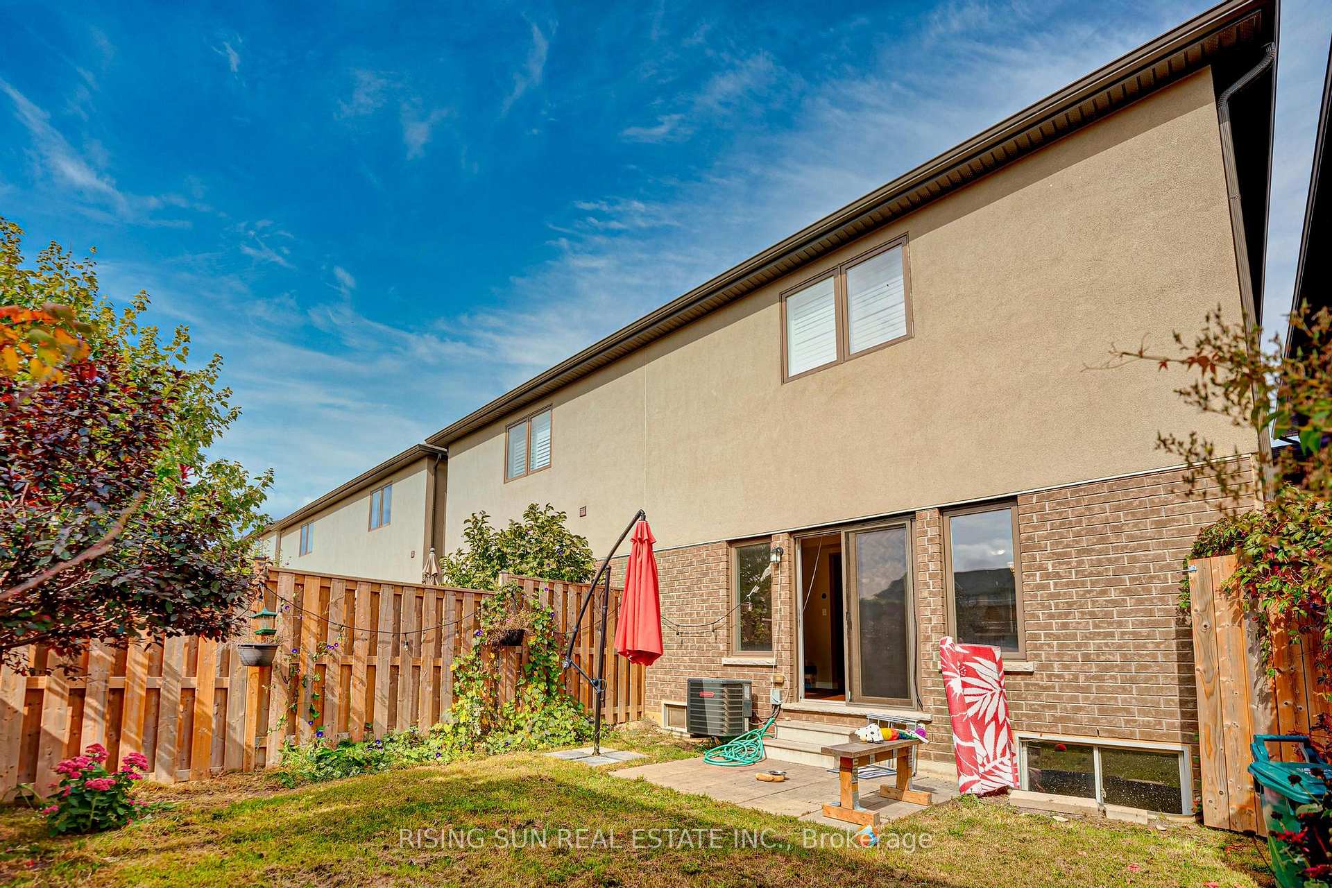 Photo 38 of 74 Dodman Crescent, Hamilton, Ancaster — HOMEH