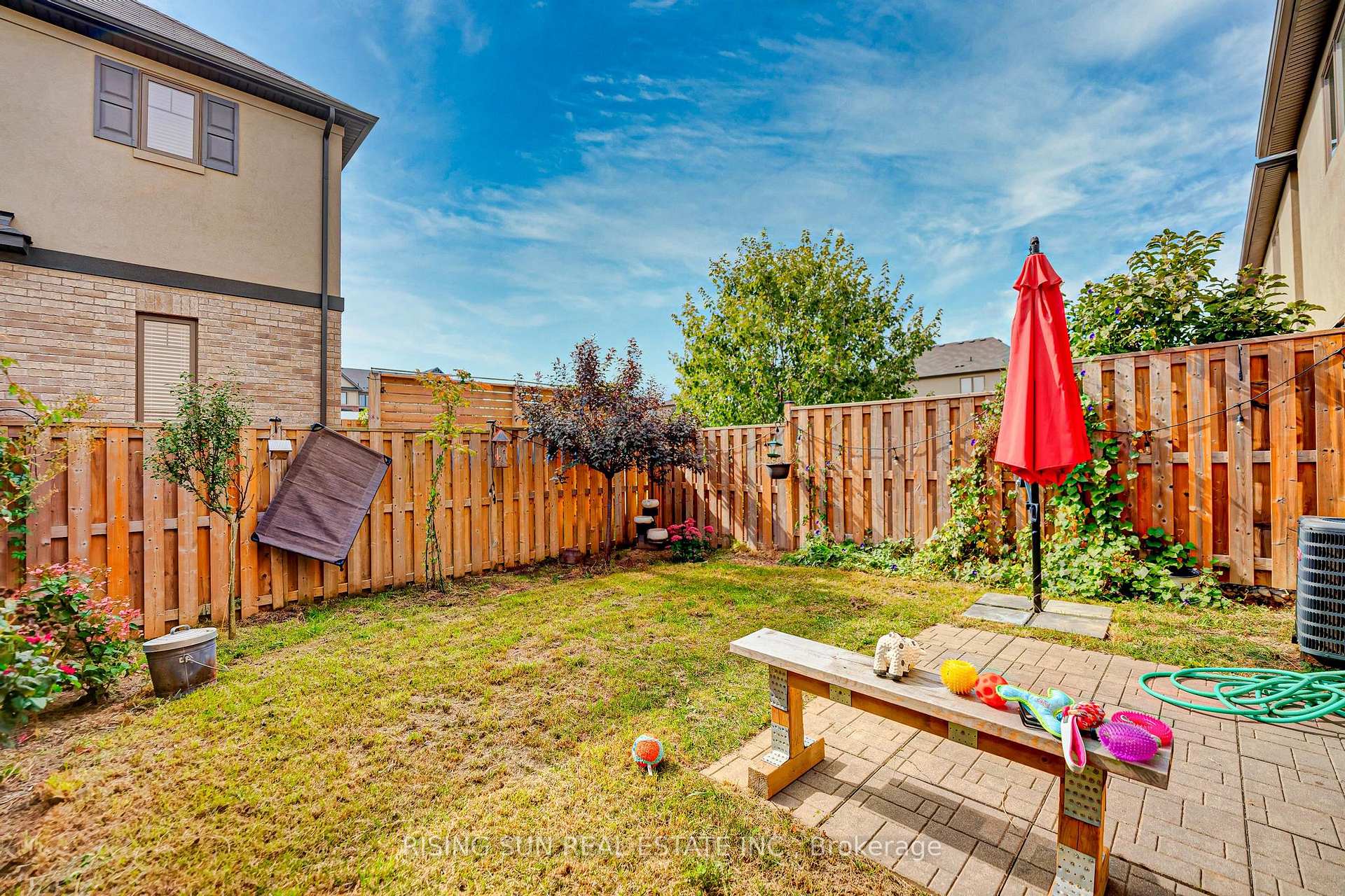 Photo 39 of 74 Dodman Crescent, Hamilton, Ancaster — HOMEH