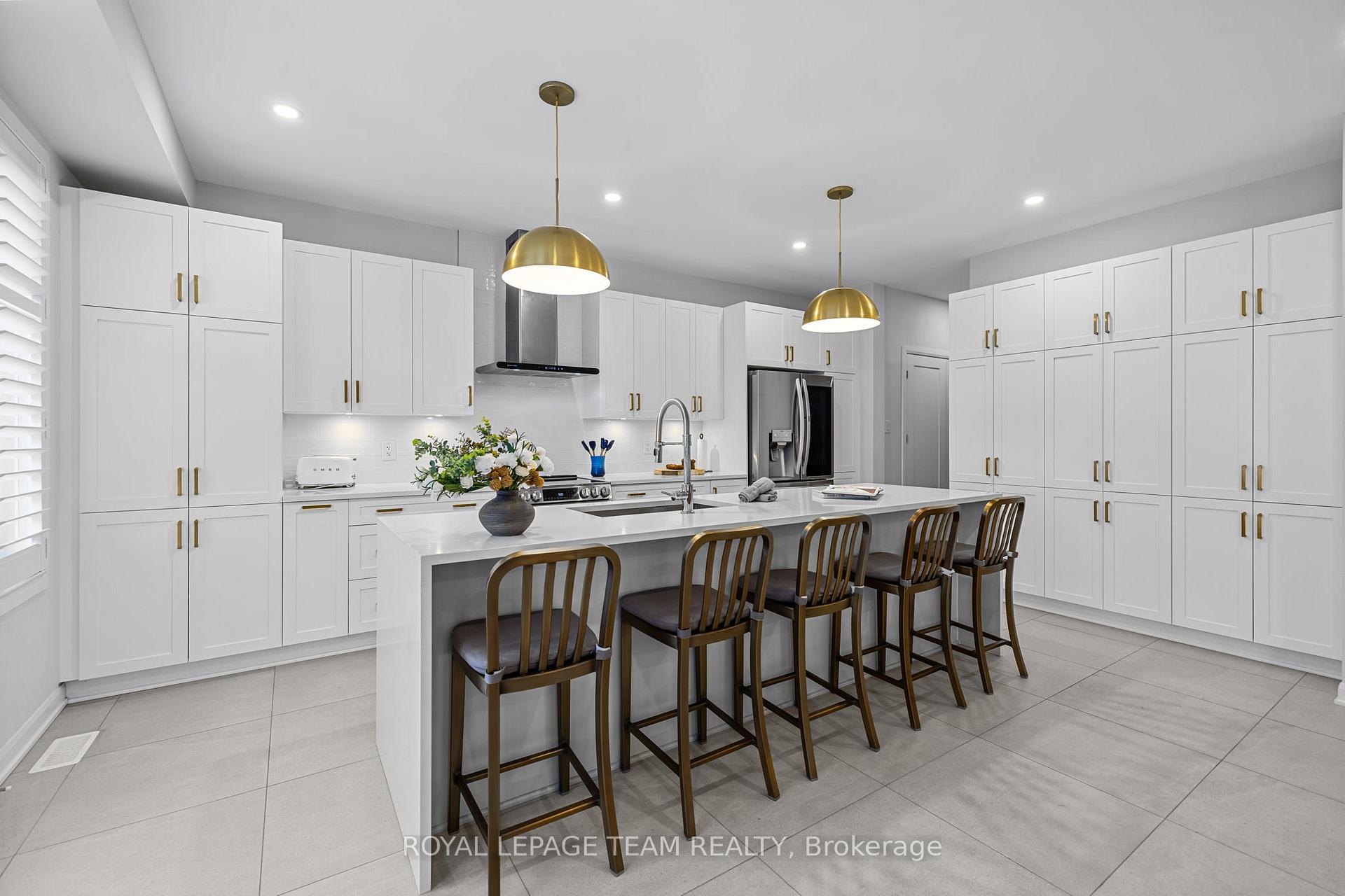 Photo 12 of 54 Ascari Road, Ottawa, Mahogany Community — HOMEH