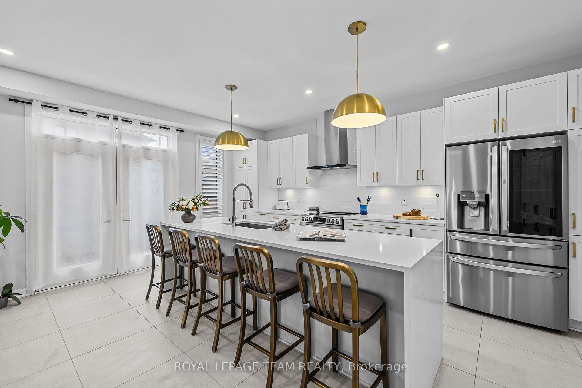 Photo 13 of 54 Ascari Road, Ottawa, Mahogany Community — HOMEH