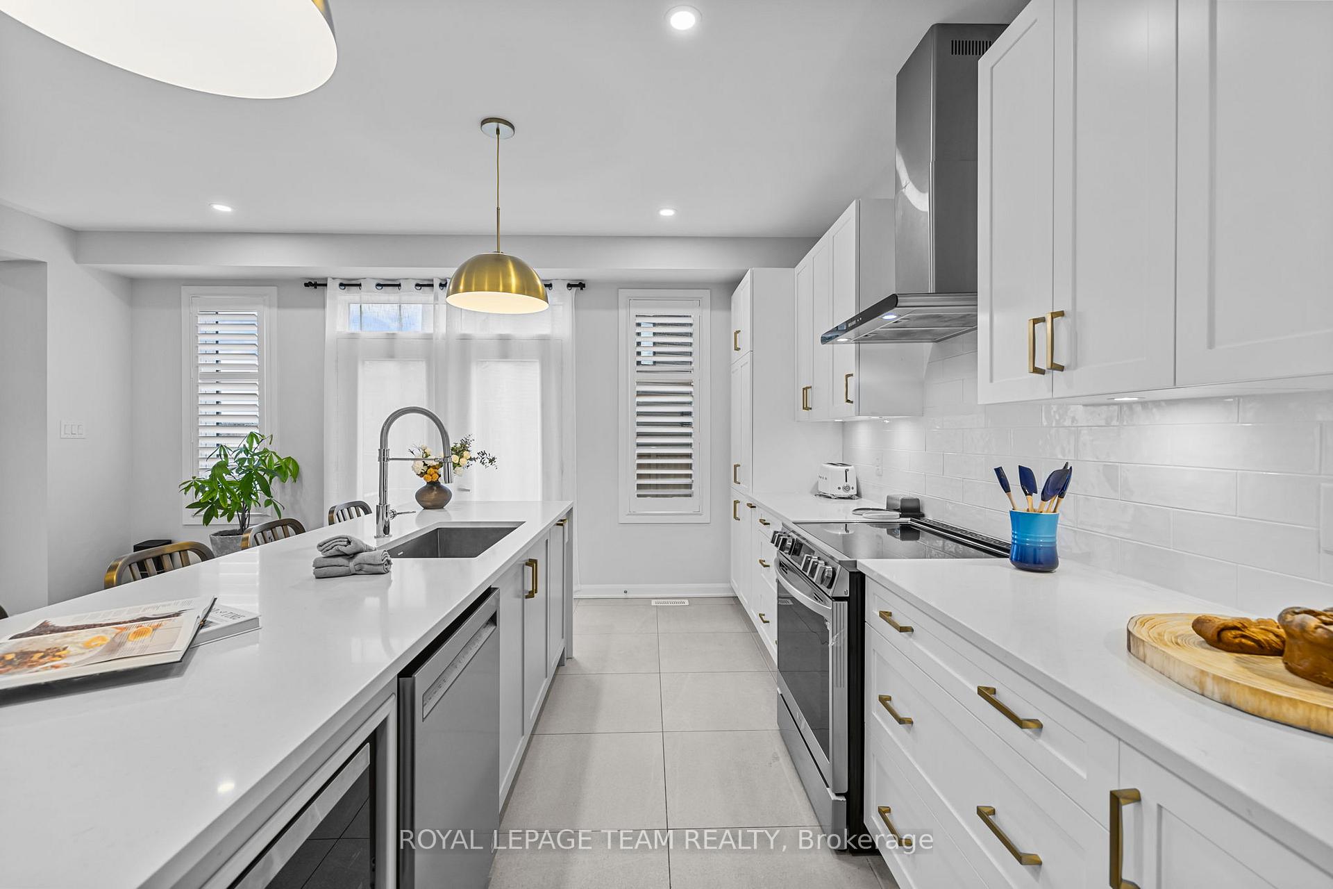Photo 14 of 54 Ascari Road, Ottawa, Mahogany Community — HOMEH